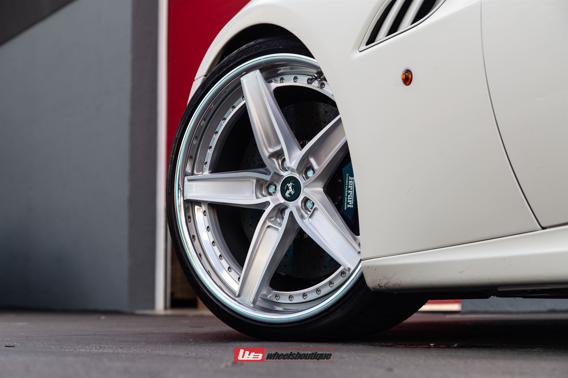 FERRARI CALIFORNIA ON ANRKY AN35