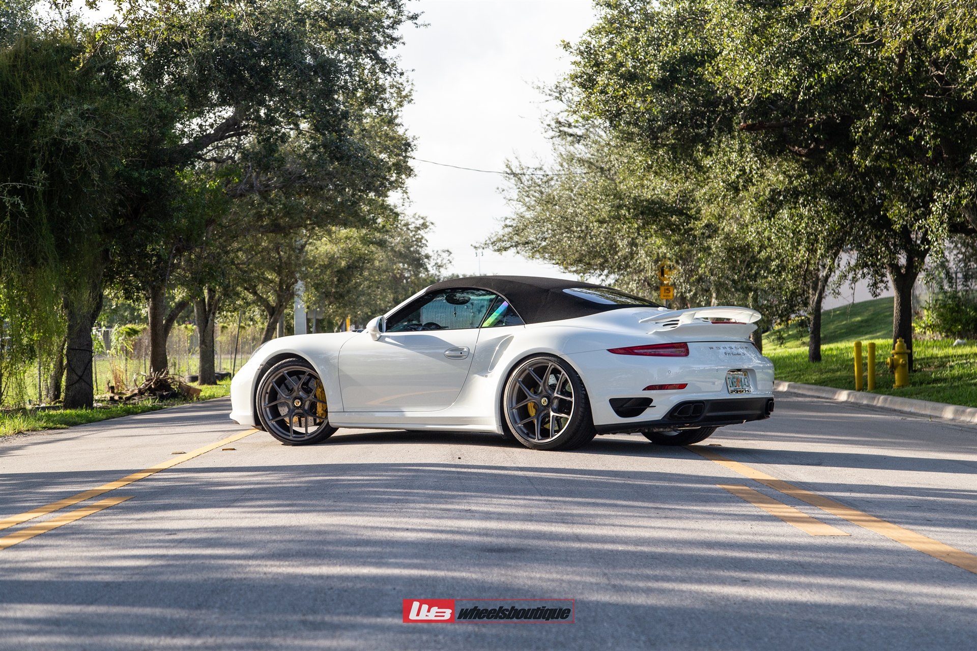 PORSCHE 991.1 TURBO S CABRIOLET ON HRE R101 LIGHTWEIGHT