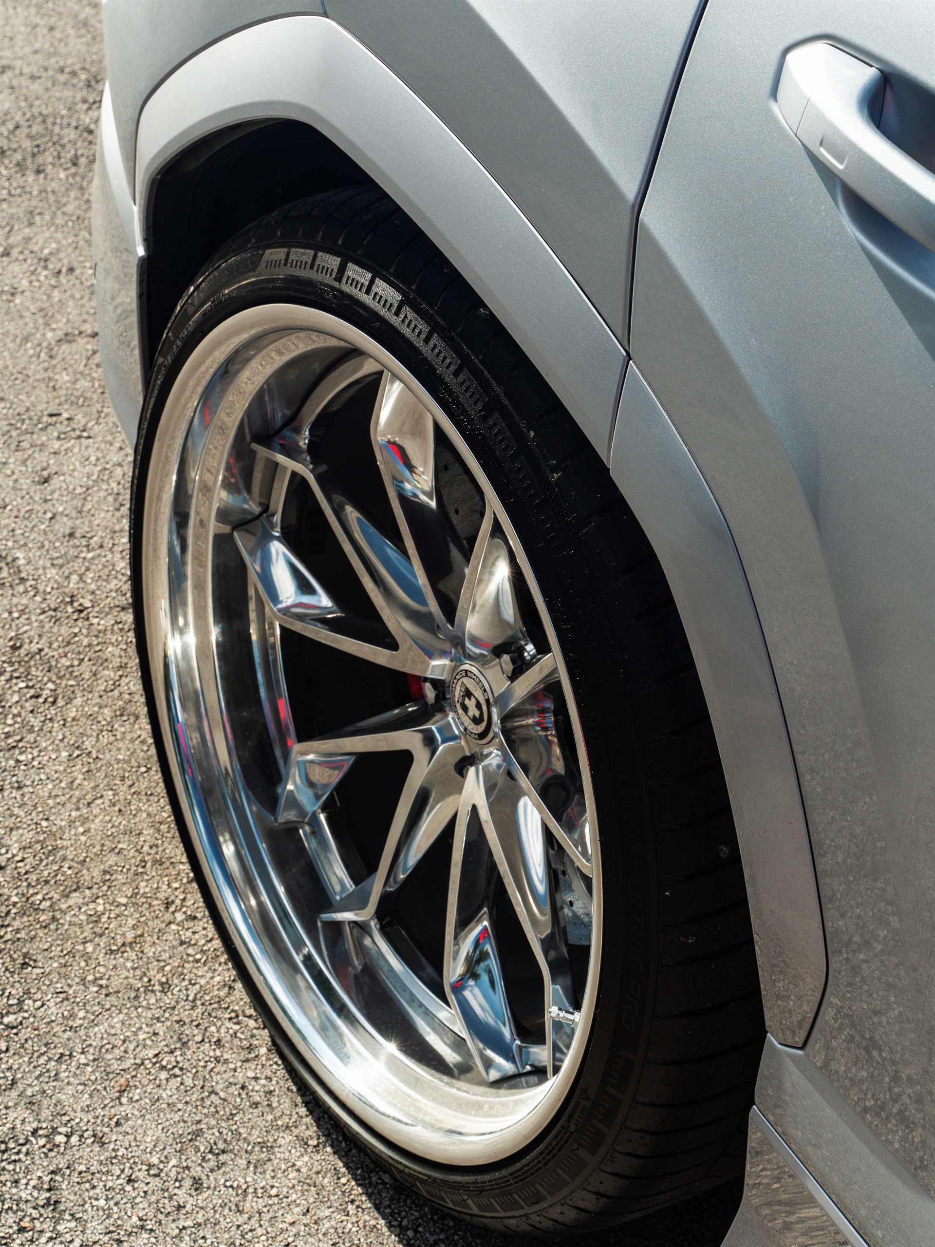 Lamborghini Urus SE | Grigio Nimbus | on HRE S201H | Polished Clear