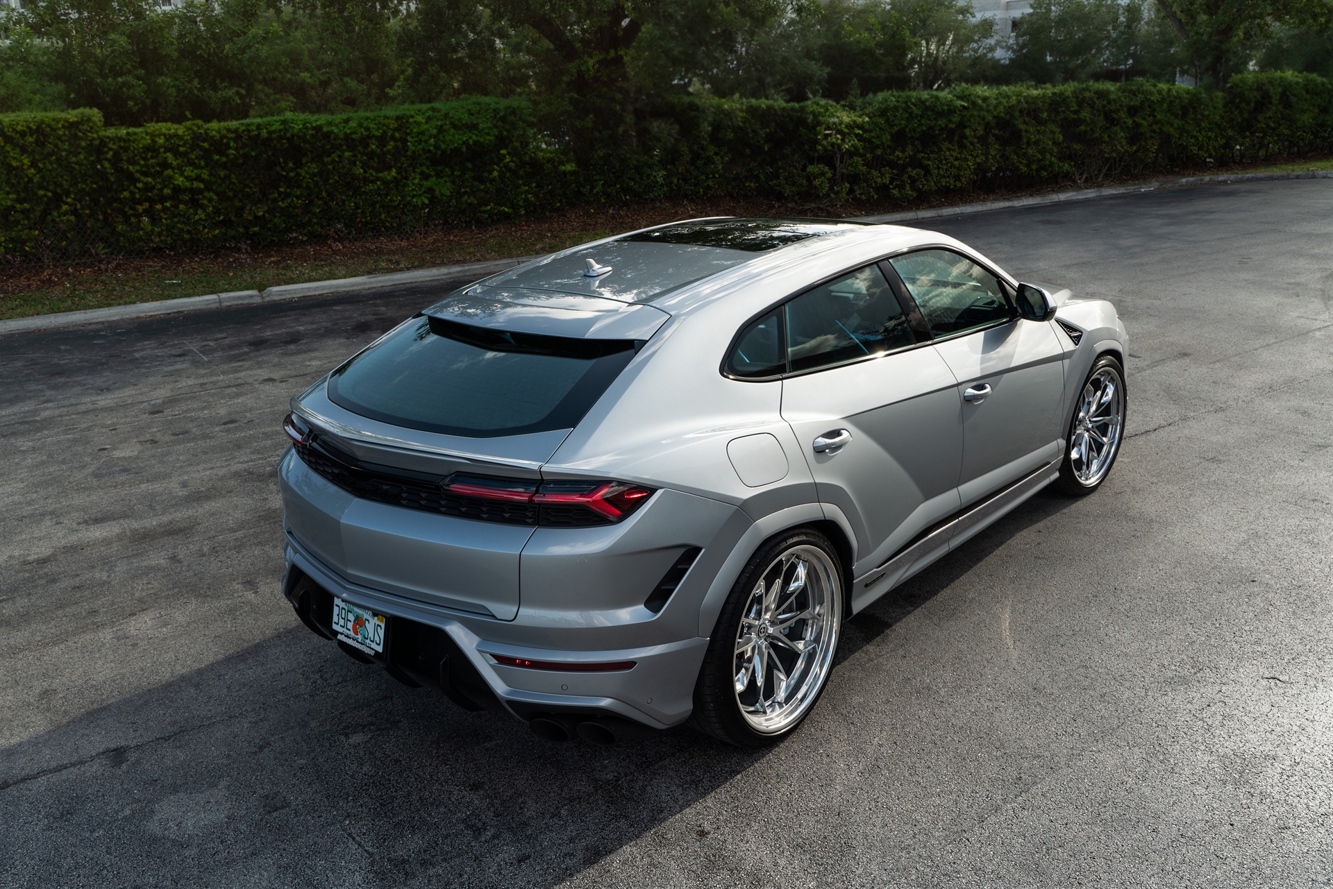 Lamborghini Urus SE | Grigio Nimbus | on HRE S201H | Polished Clear