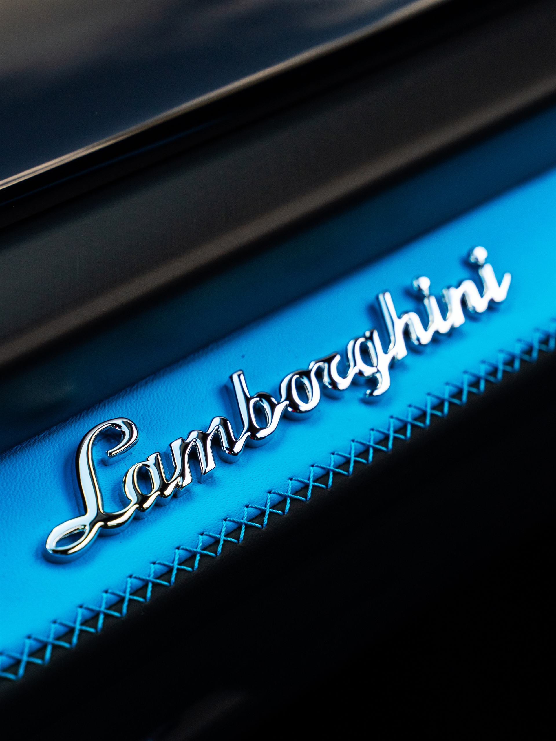 Lamborghini Urus SE | Grigio Nimbus | on HRE S201H | Polished Clear