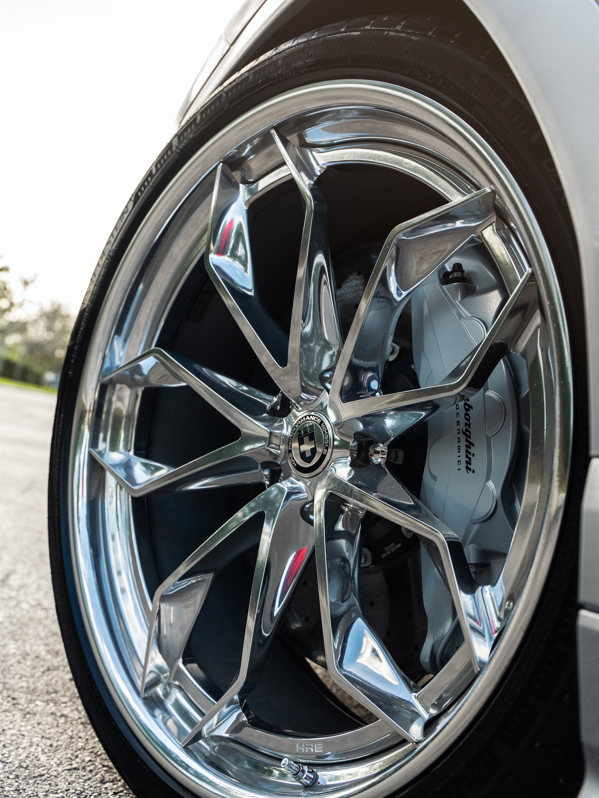 Lamborghini Urus SE | Grigio Nimbus | on HRE S201H | Polished Clear