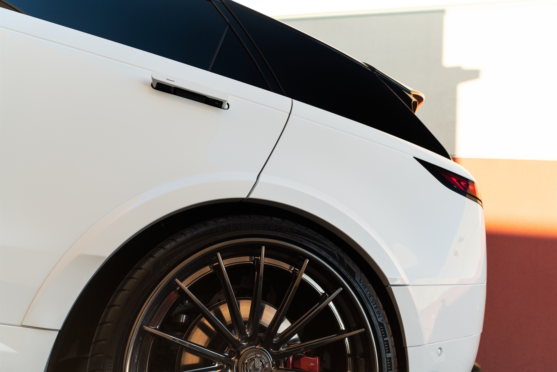 Land Rover Range Rover on Urban Auto Body Kit and 1886 Wheels