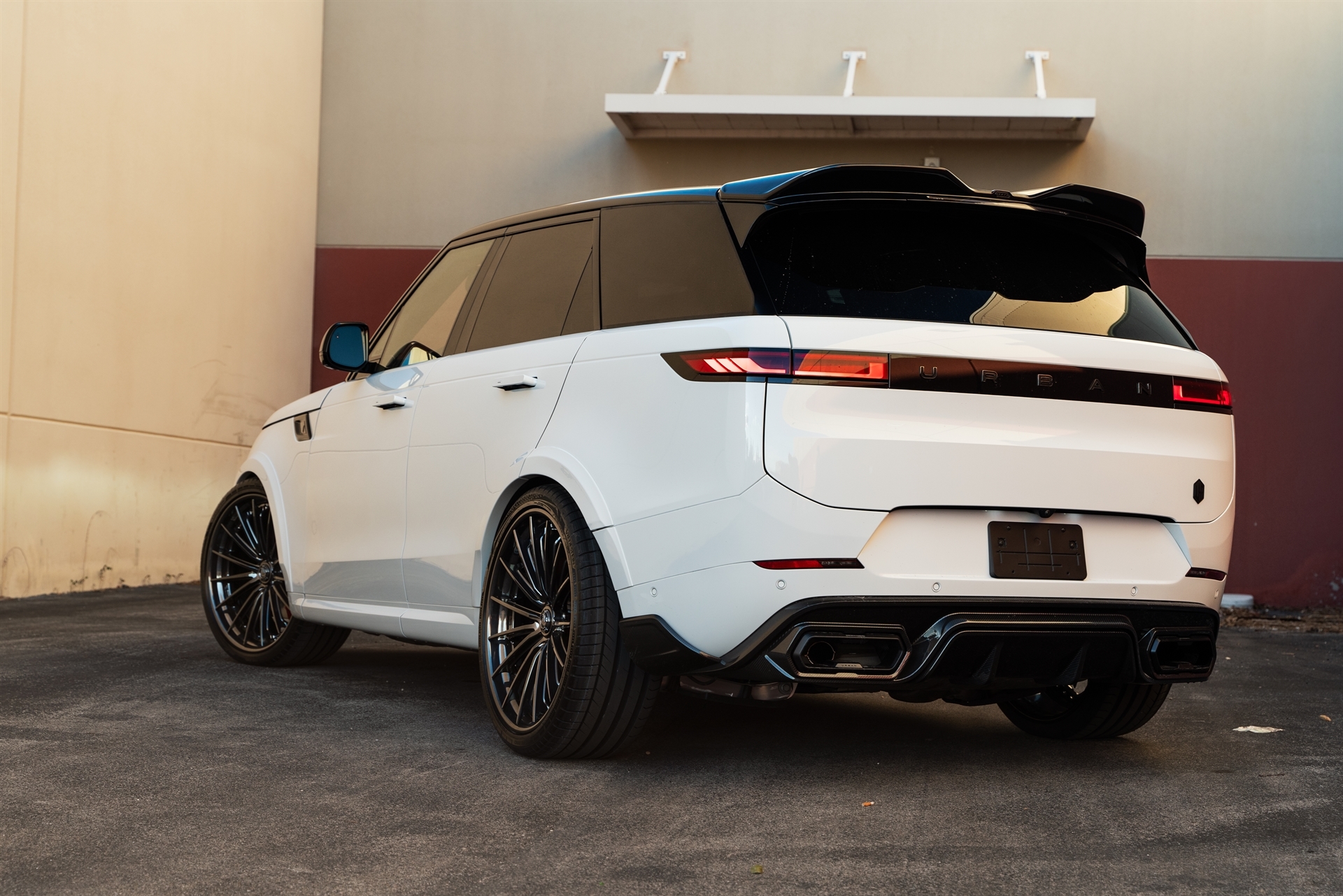 Land Rover Range Rover on Urban Auto Body Kit and 1886 Wheels