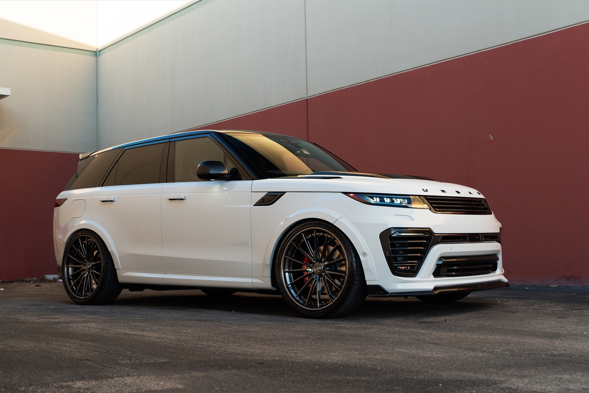 Land Rover Range Rover on Urban Auto Body Kit and 1886 Wheels