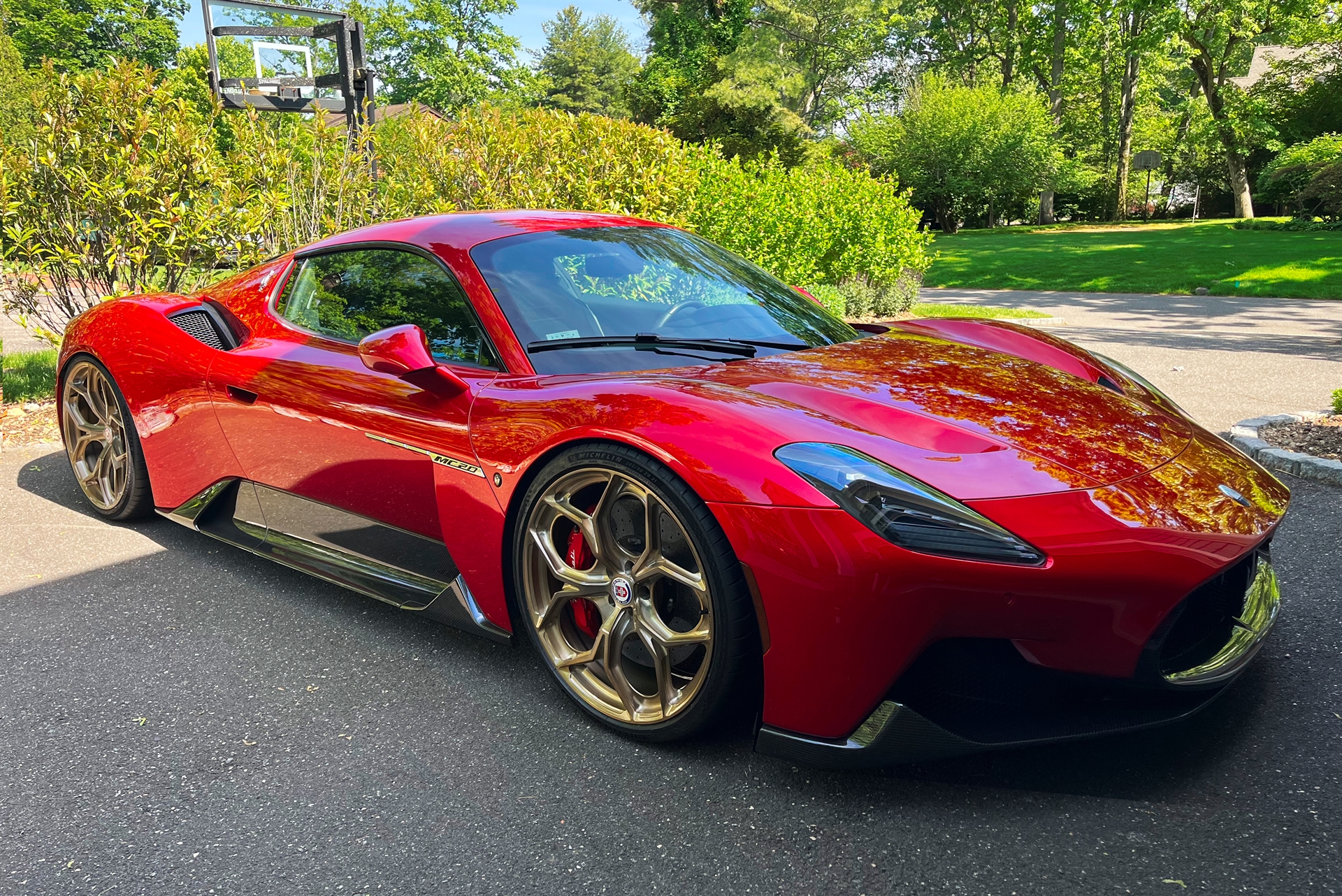 a MC20 Maserati Rosso Vincente | HRE P111SC