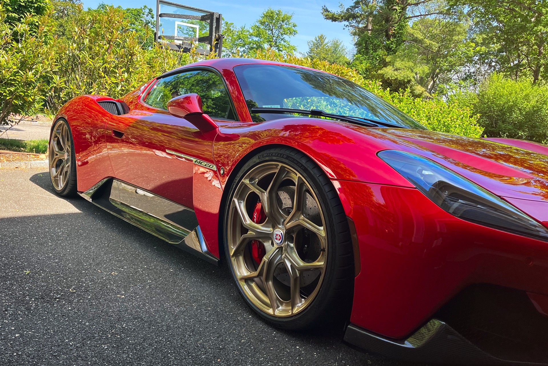 a MC20 Maserati Rosso Vincente | HRE P111SC