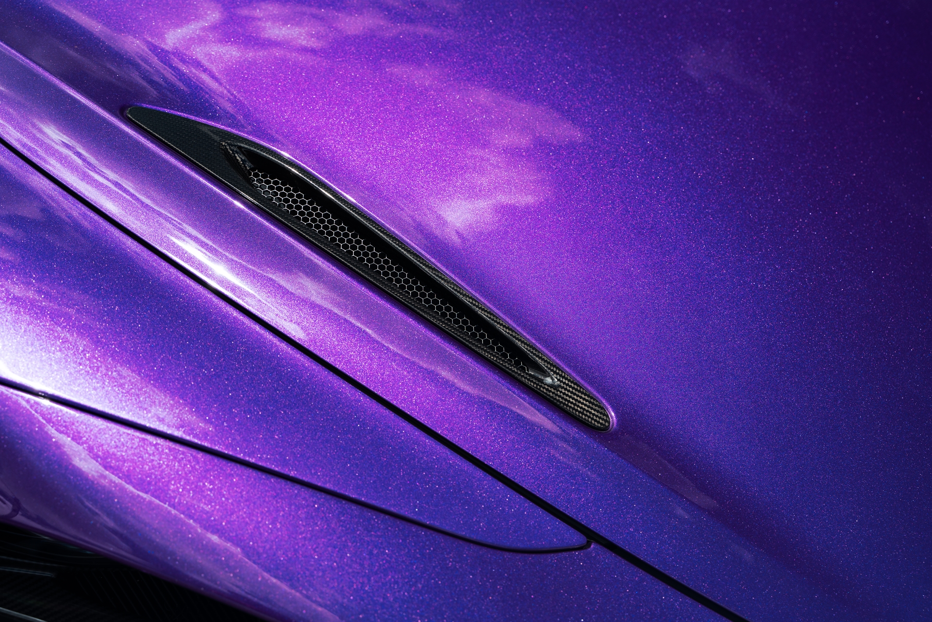 Mclaren 765LT | Lantana Purple | on ANRKY AN27 | Gloss White