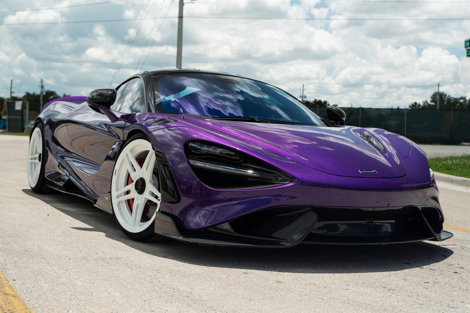 Mclaren 765LT | Lantana Purple | on ANRKY AN27 | Gloss White