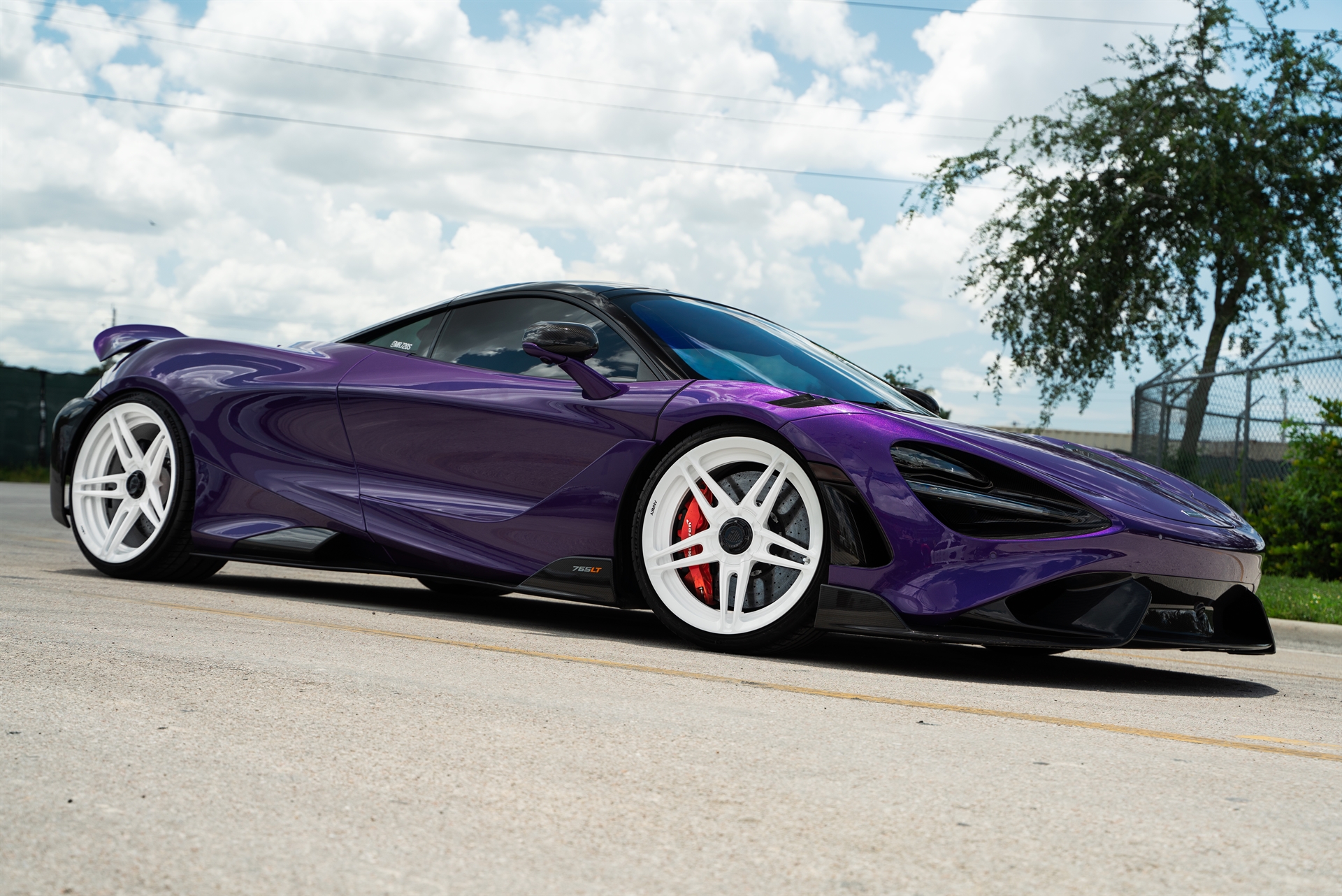 Mclaren 765LT | Lantana Purple | on ANRKY AN27 | Gloss White