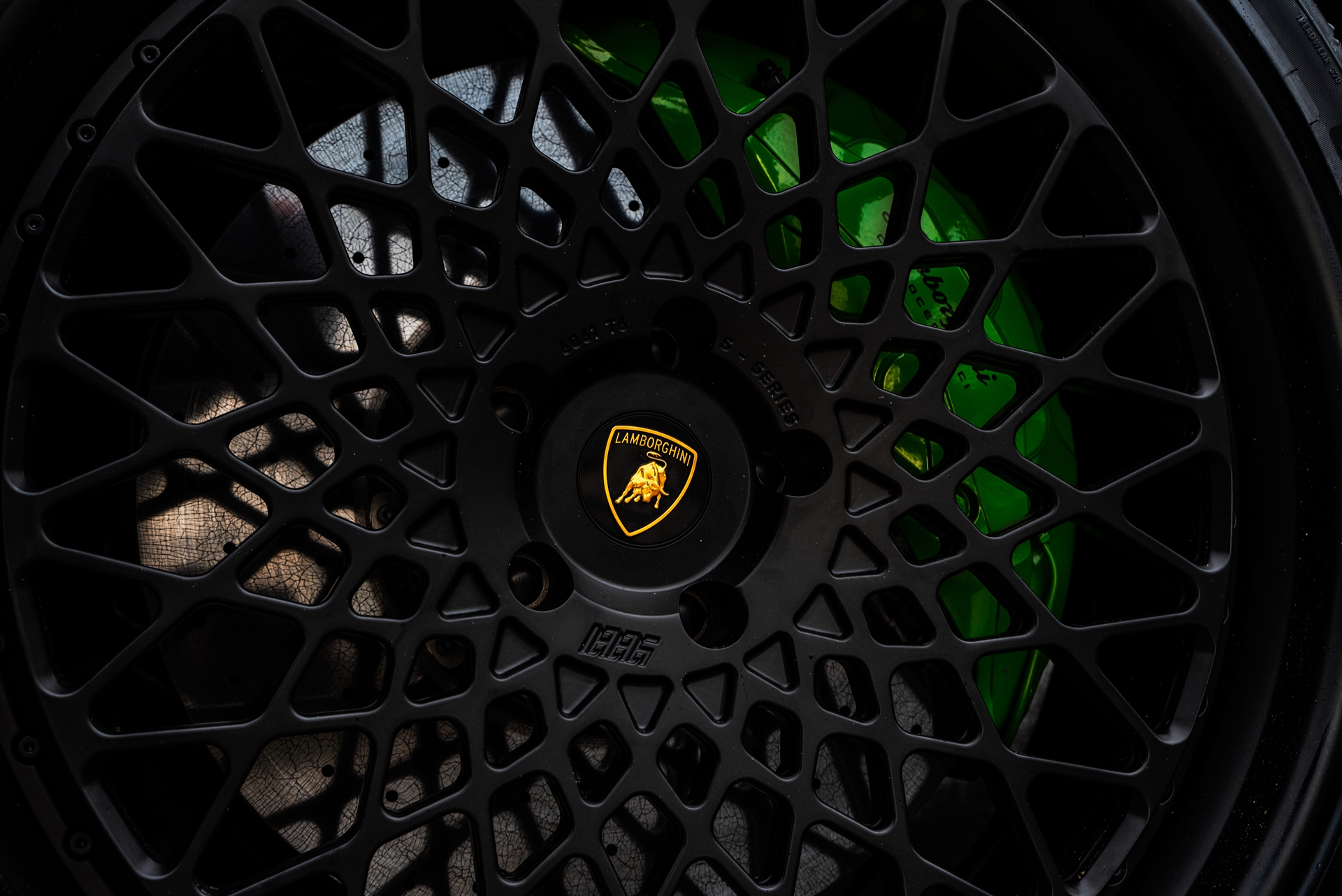 Lamborghini Urus Performante | Grigio Telesto Matt | on 1886 S009 | Satin Black