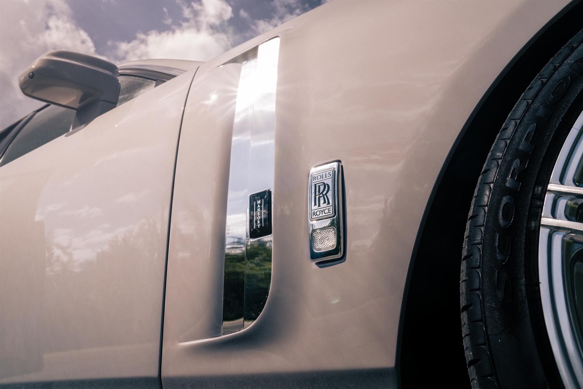 Rolls Royce Phantom on Mansory Kit