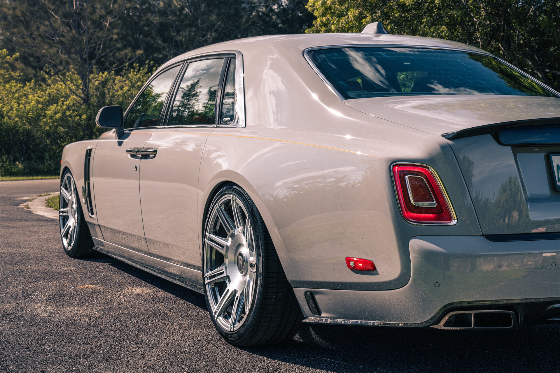 Rolls Royce Phantom on Mansory Kit