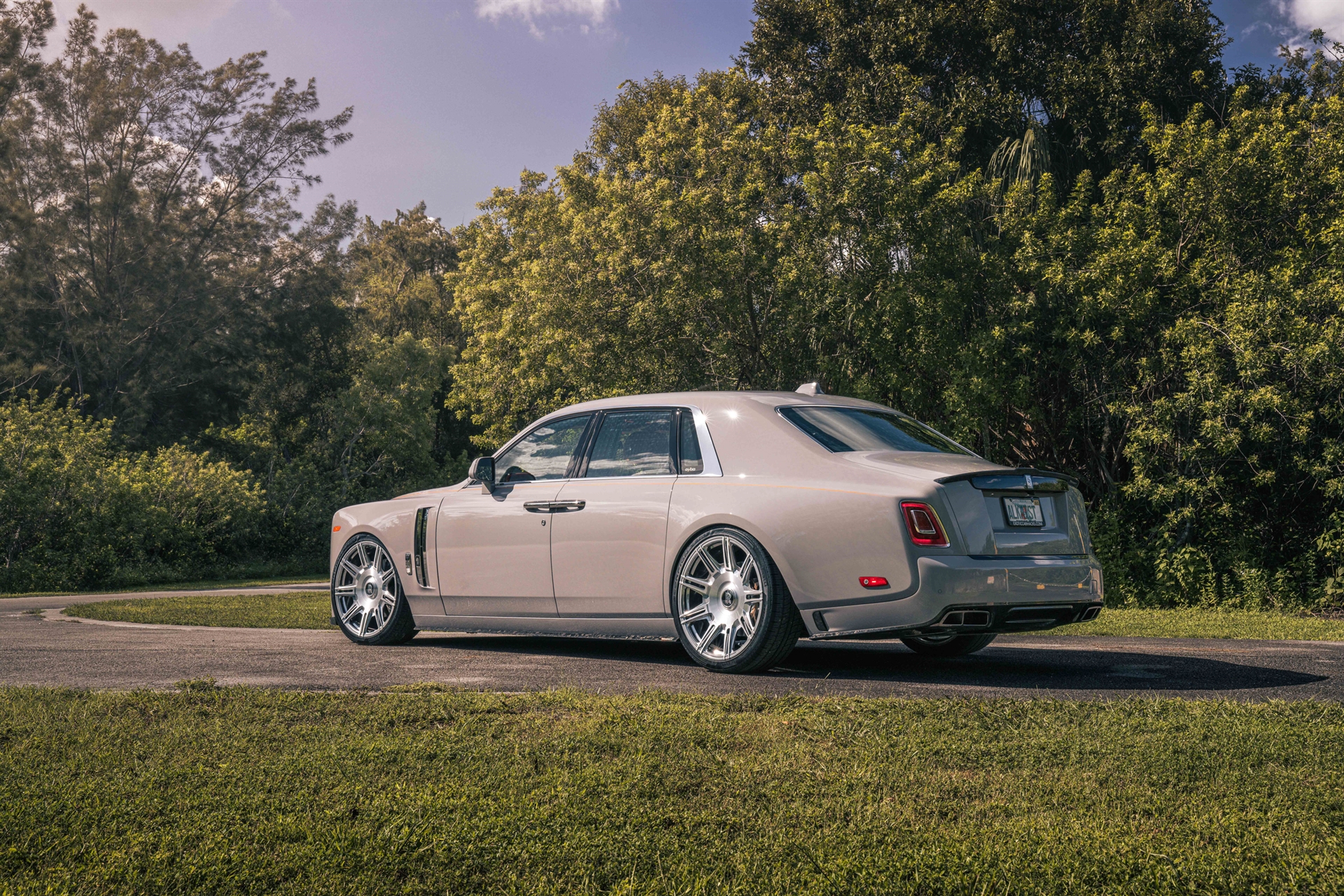 Rolls Royce Phantom on Mansory Kit