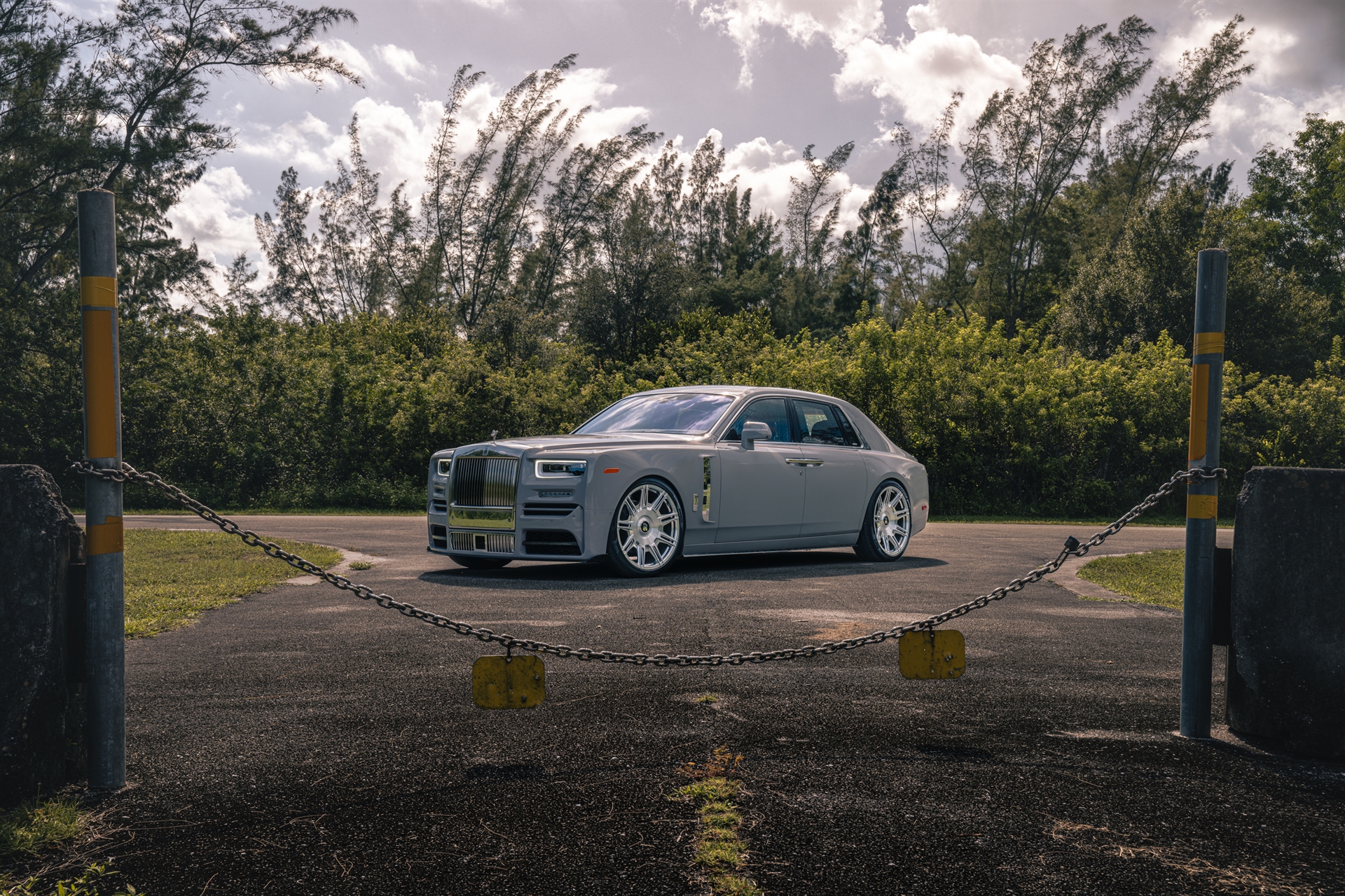 Rolls Royce Phantom on Mansory Kit