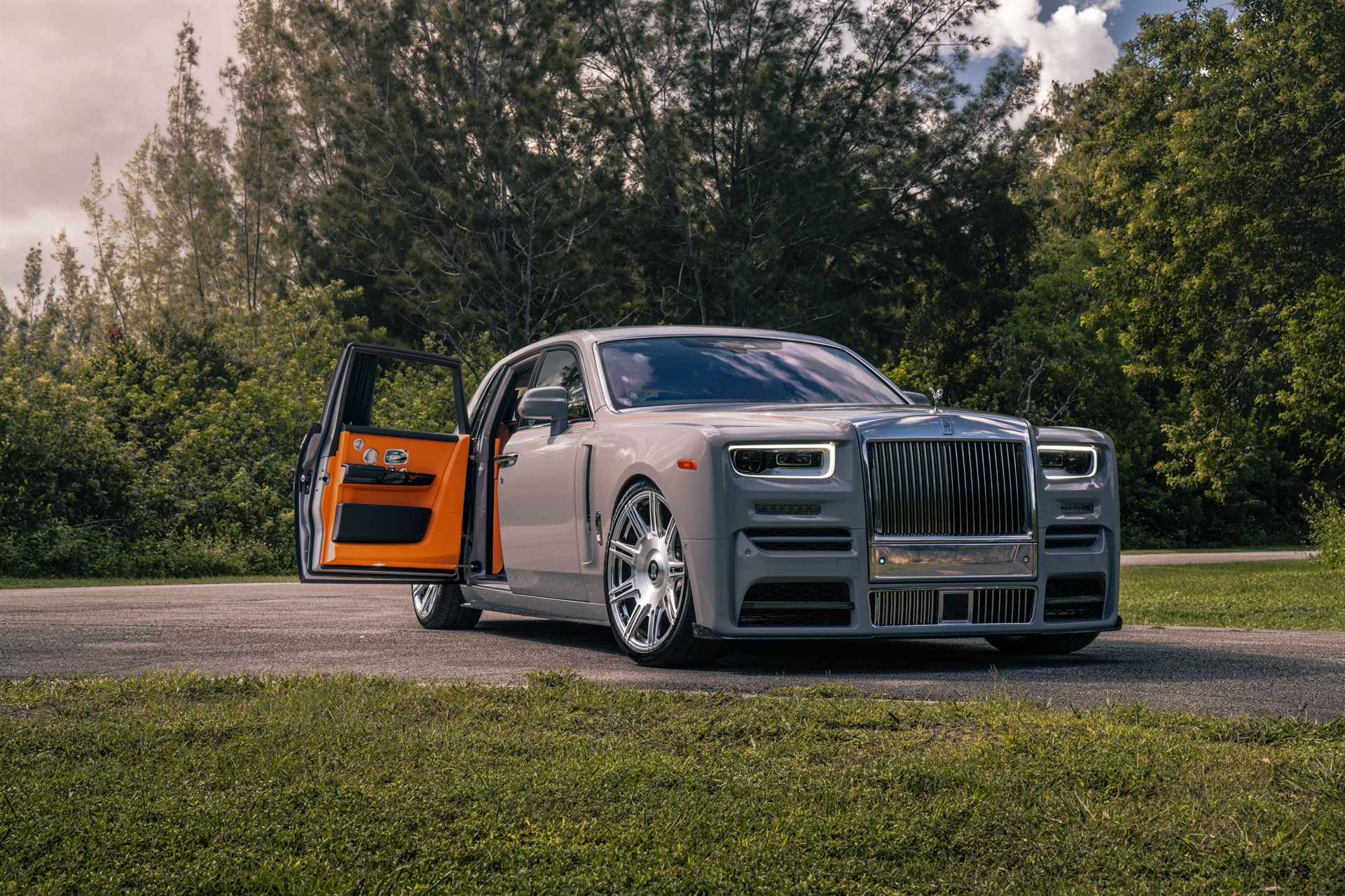 Rolls Royce Phantom on Mansory Kit