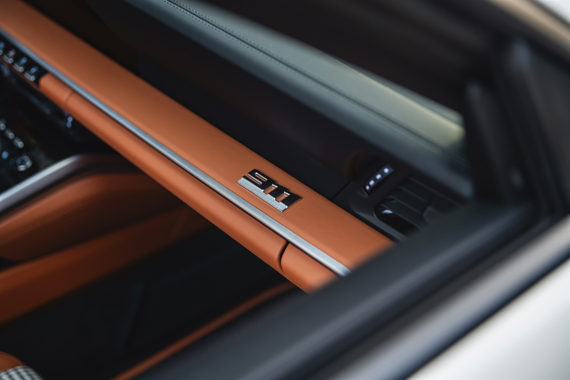 Porsche 992 Targa on  HRE 527 FMR