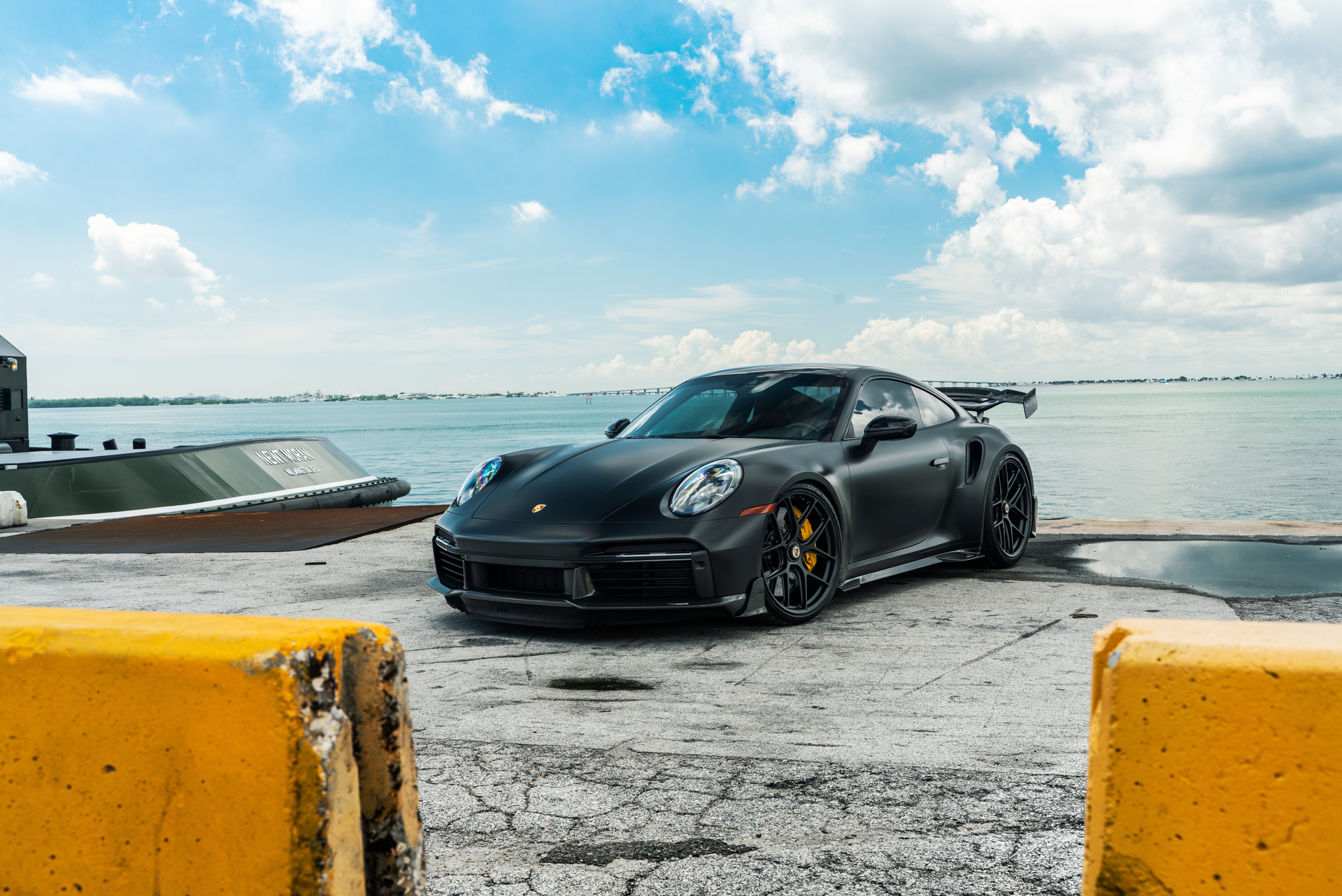 MANSORY 992 Turbo S | Black | on HRE R101 LW | Satin Black