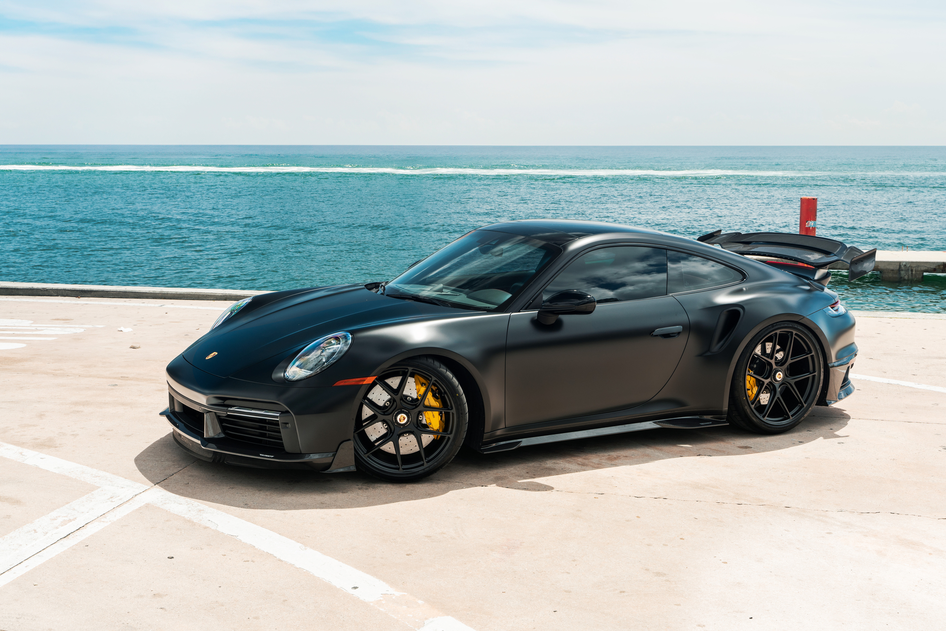 MANSORY 992 Turbo S | Black | on HRE R101 LW | Satin Black