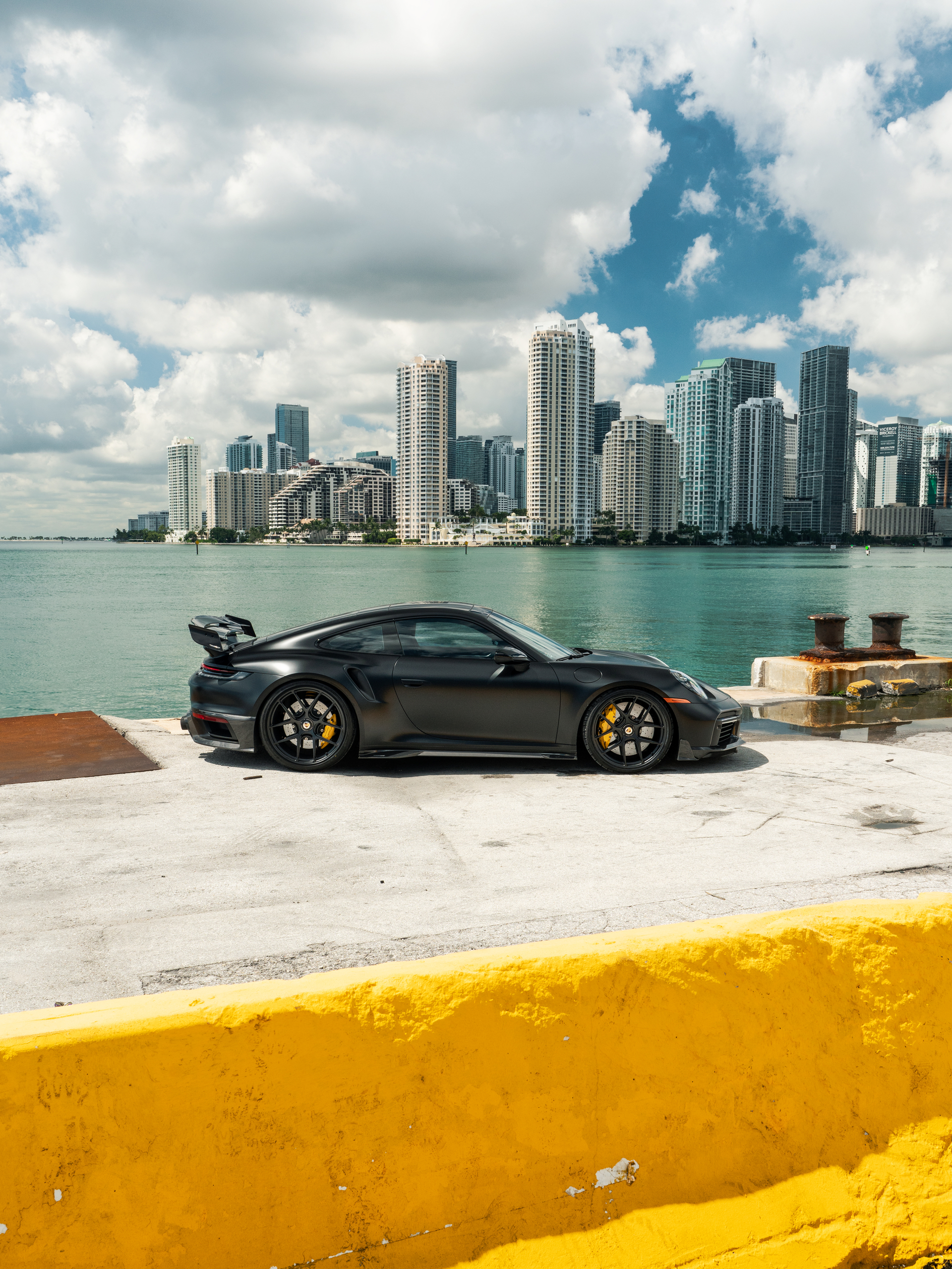 MANSORY 992 Turbo S | Black | on HRE R101 LW | Satin Black