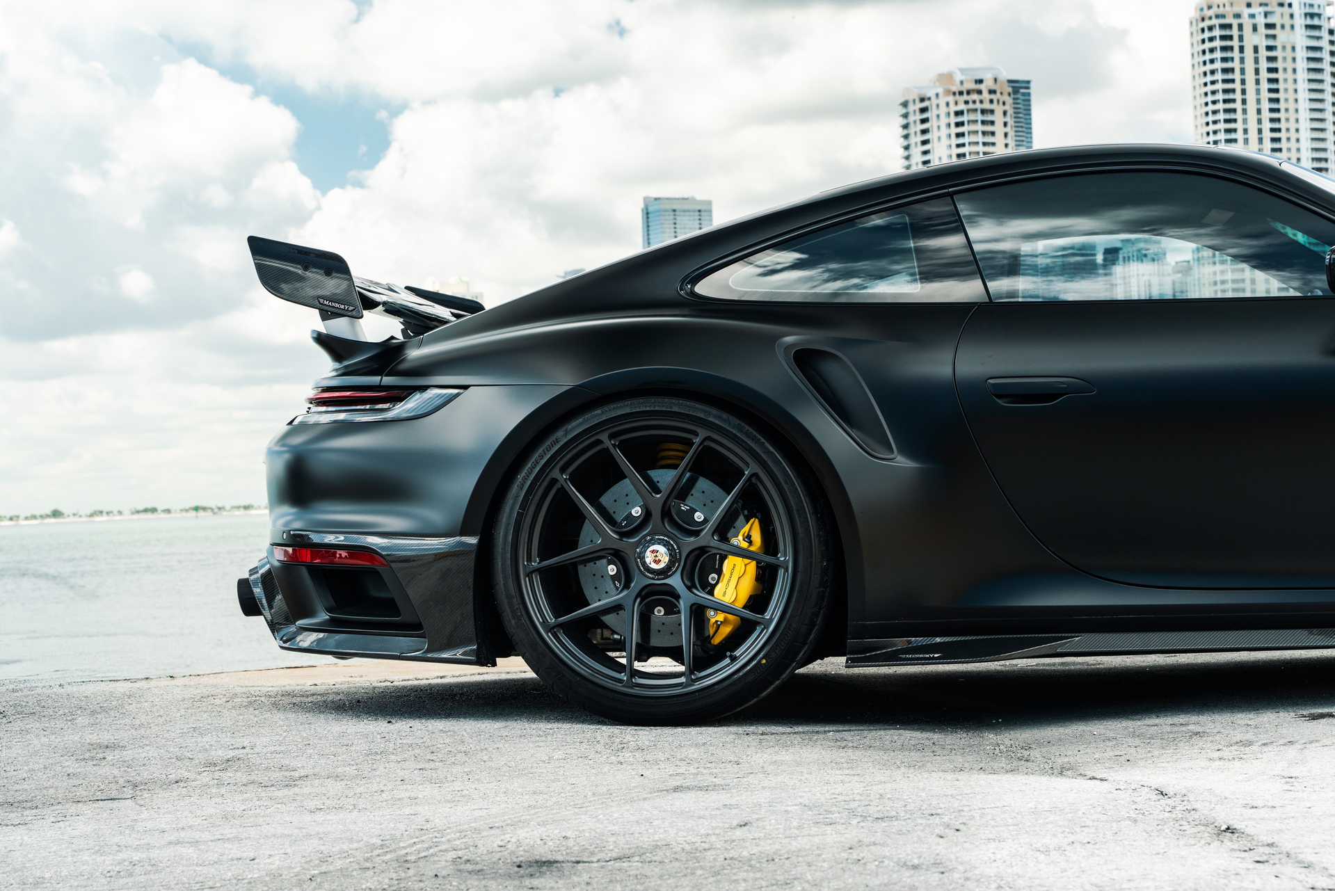 MANSORY 992 Turbo S | Black | on HRE R101 LW | Satin Black