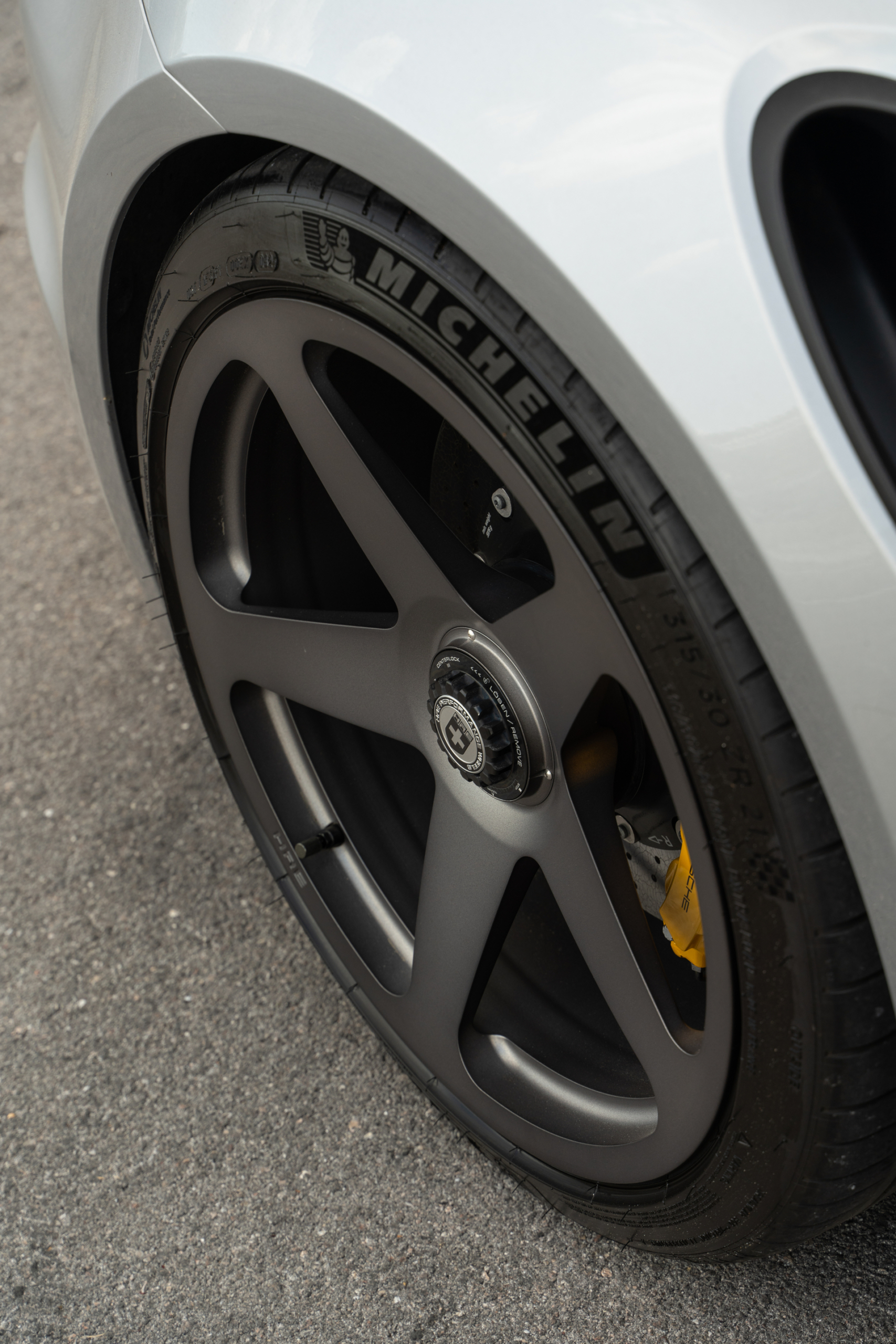 Porsche 992 Turbo S | GT Silver | on HRE 305M | Frozen Dark Polished