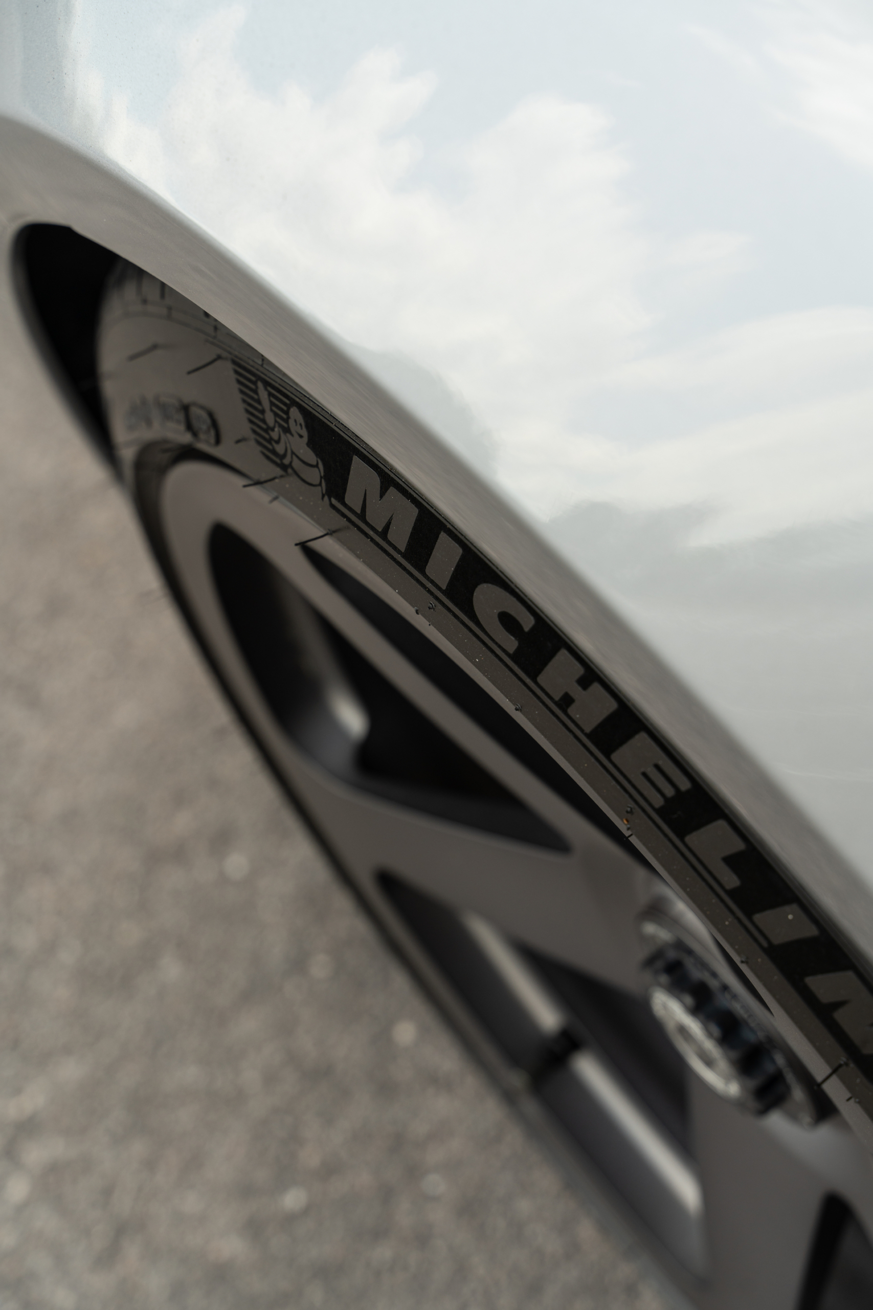 Porsche 992 Turbo S | GT Silver | on HRE 305M | Frozen Dark Polished