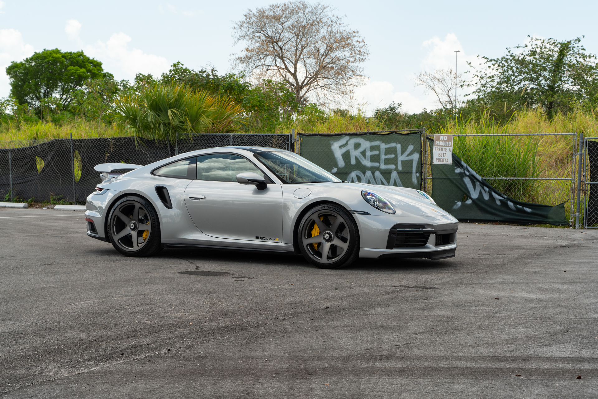 Porsche 992 Turbo S | GT Silver | on HRE 305M | Frozen Dark Polished
