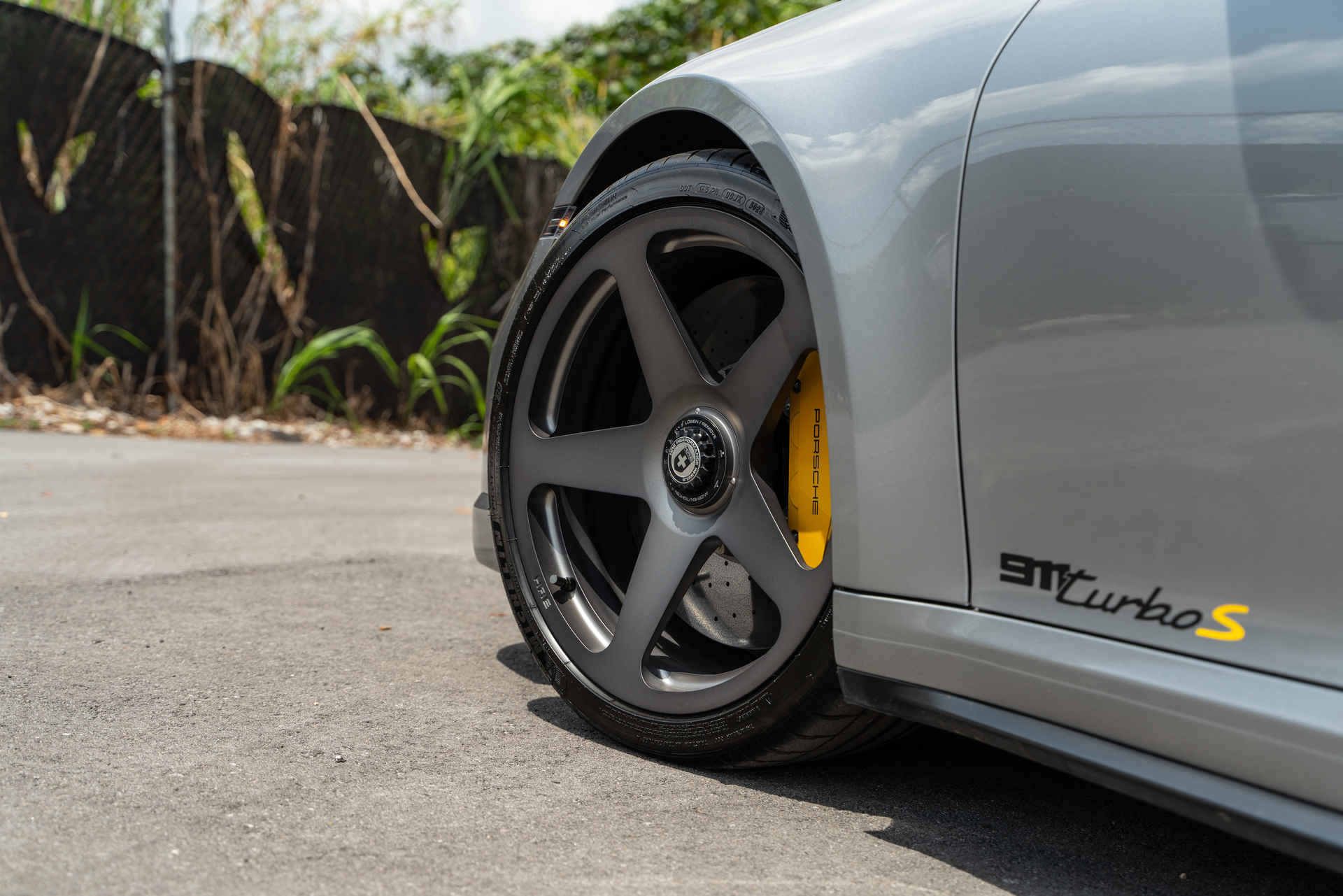 Porsche 992 Turbo S | GT Silver | on HRE 305M | Frozen Dark Polished