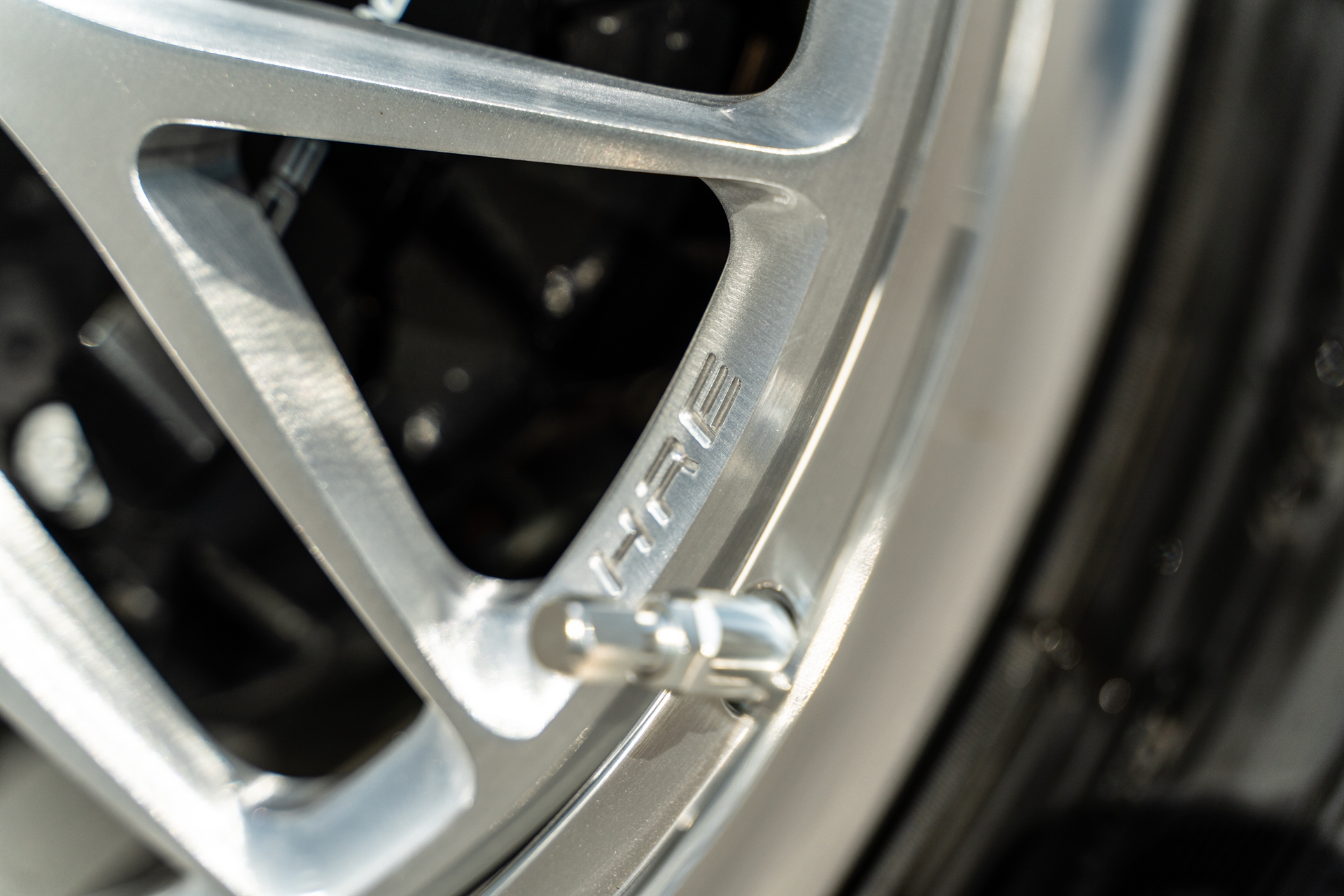 Porsche 992 Turbo S | Artic Gray | on HRE 520 FMR | Brushed Clear