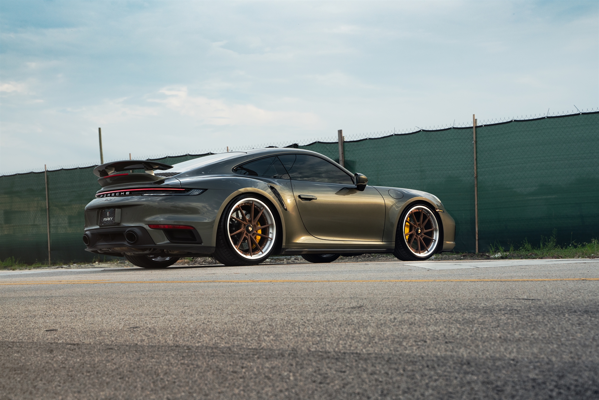 ANRKY AN33 Bronze | Porsche 992 Turbo S