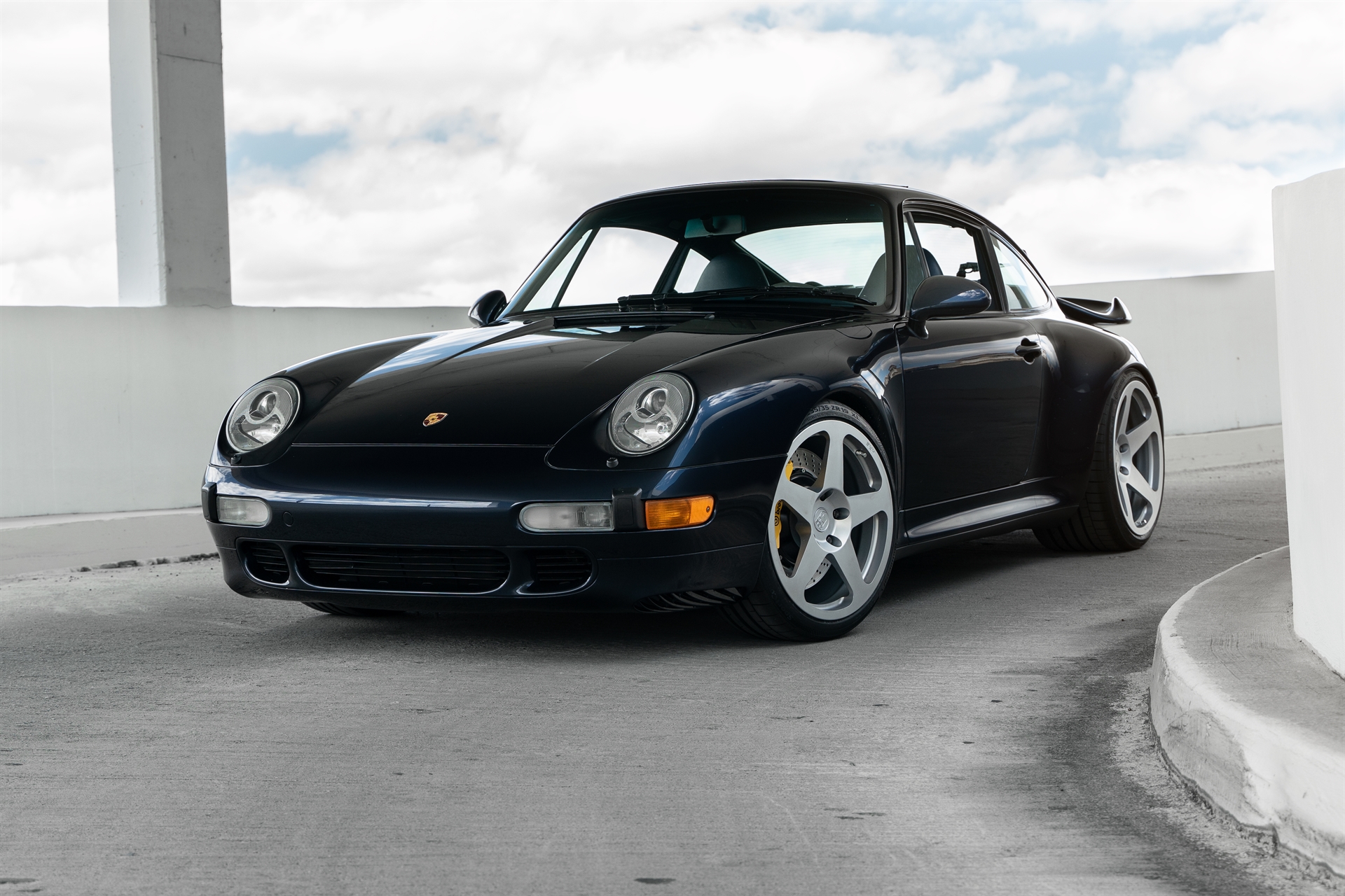 HRE 305M | Porsche 993 Turbo 1