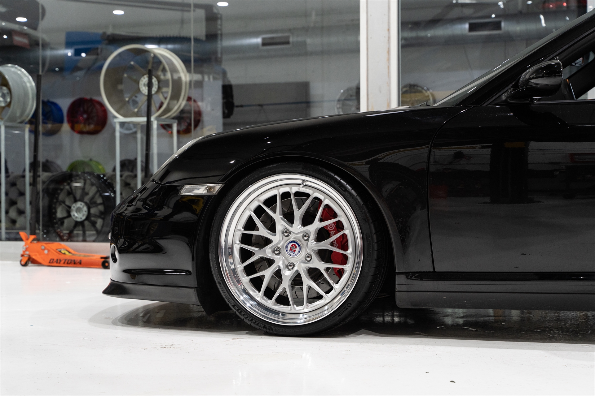 Porsche 997 on HRE Wheels 520 FMR