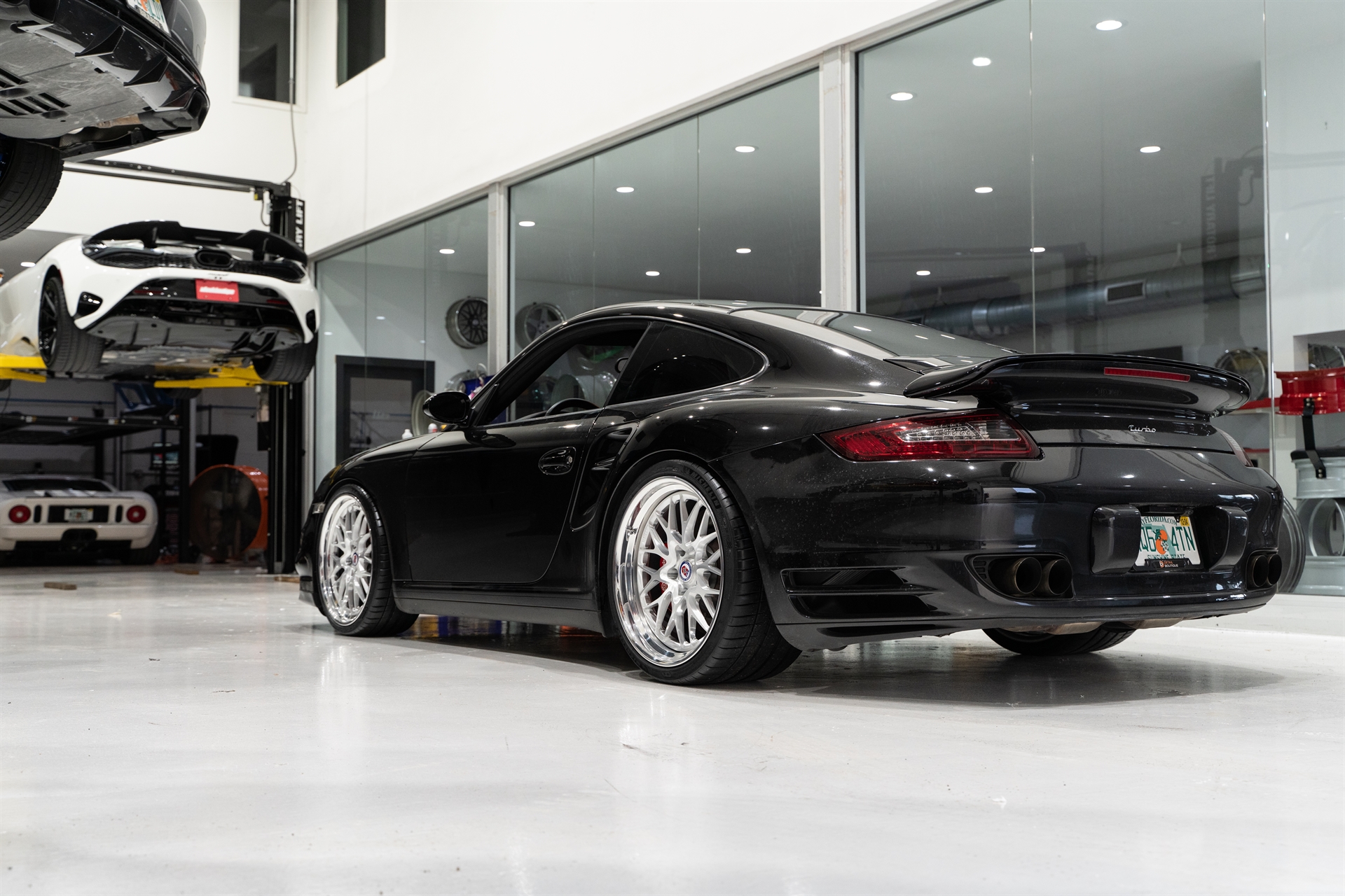 Porsche 997 on HRE Wheels 520 FMR