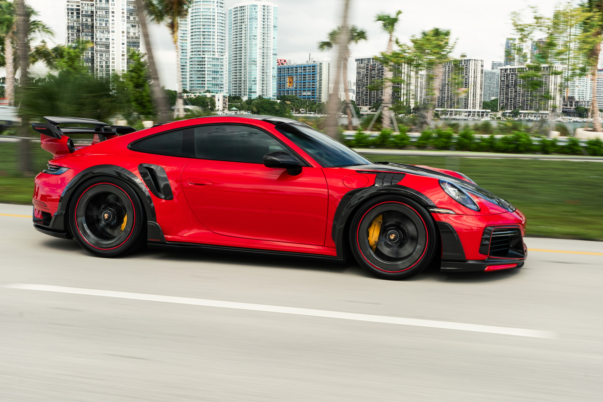 Techart Porsche 992 GT Street R America aerokit and Techart Wheels