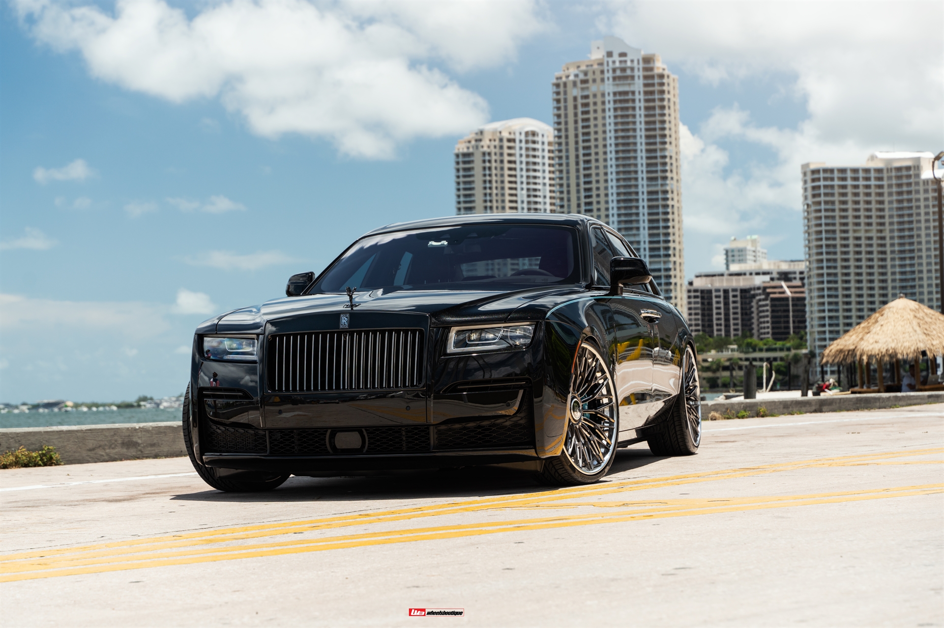 AL13 R100 | Rolls-Royce Ghost Black Badge