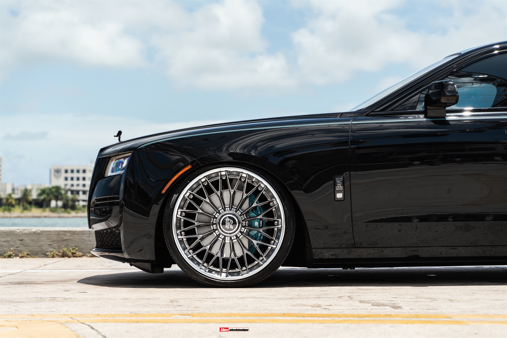 AL13 R100 | Rolls-Royce Ghost Black Badge
