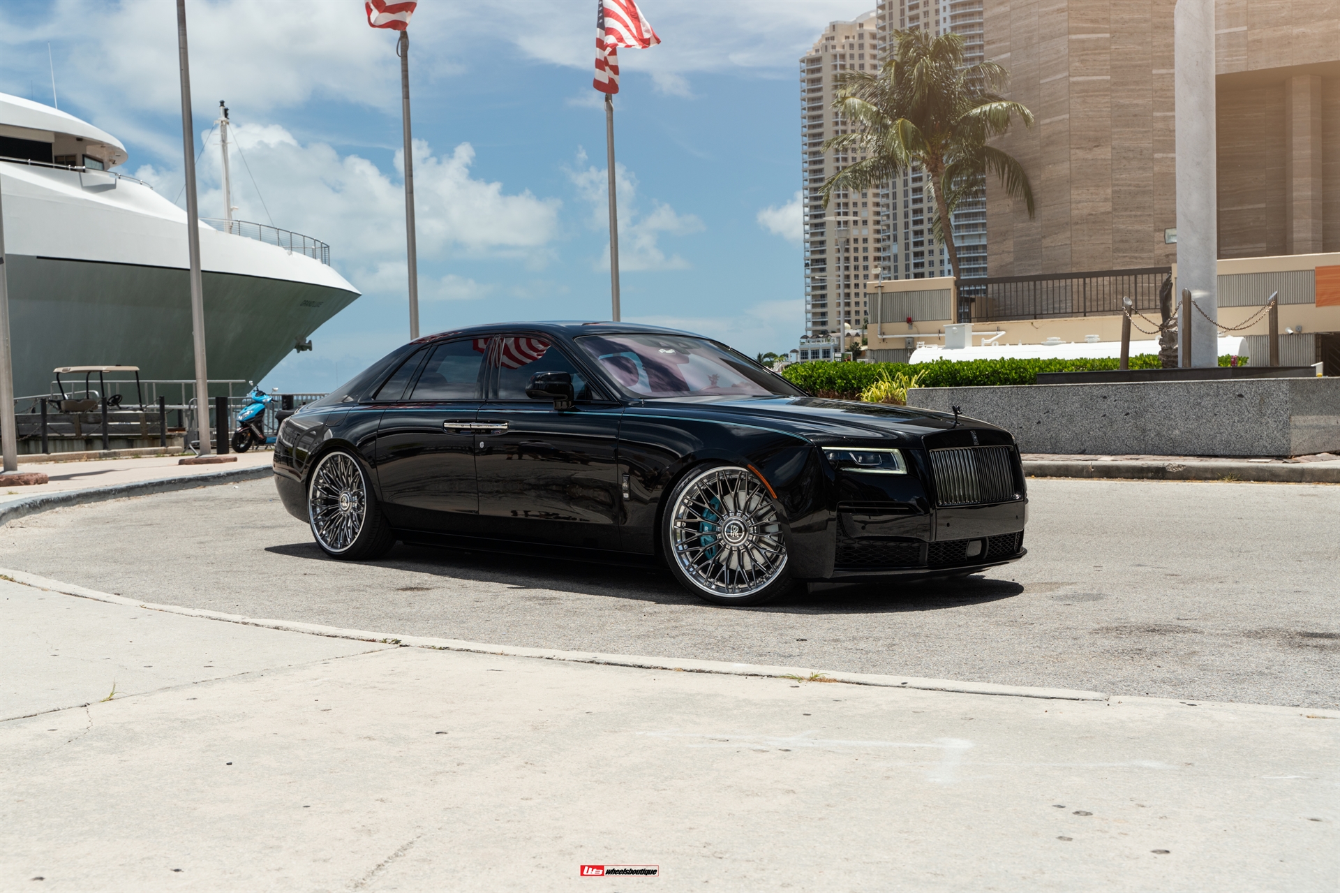 AL13 R100 | Rolls-Royce Ghost Black Badge