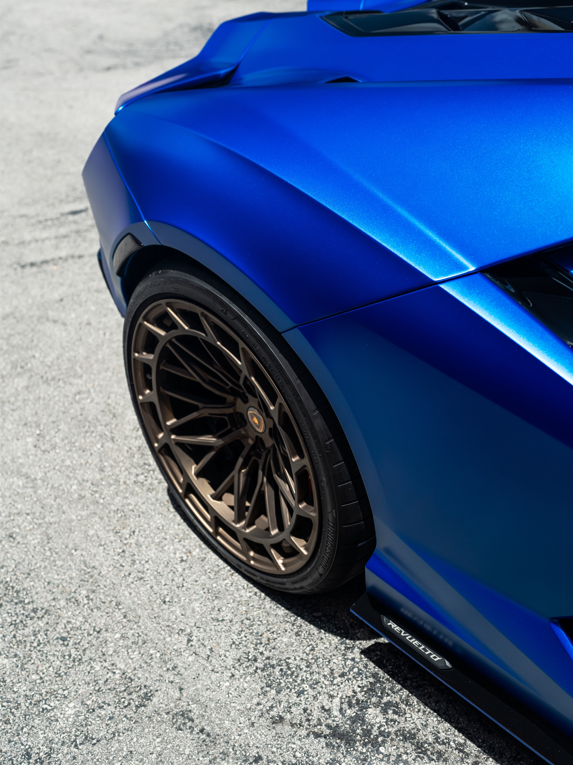 Lamborghini Revuelto | Blu Eleos | on Avant Garde AGL80 | Satin Bronze