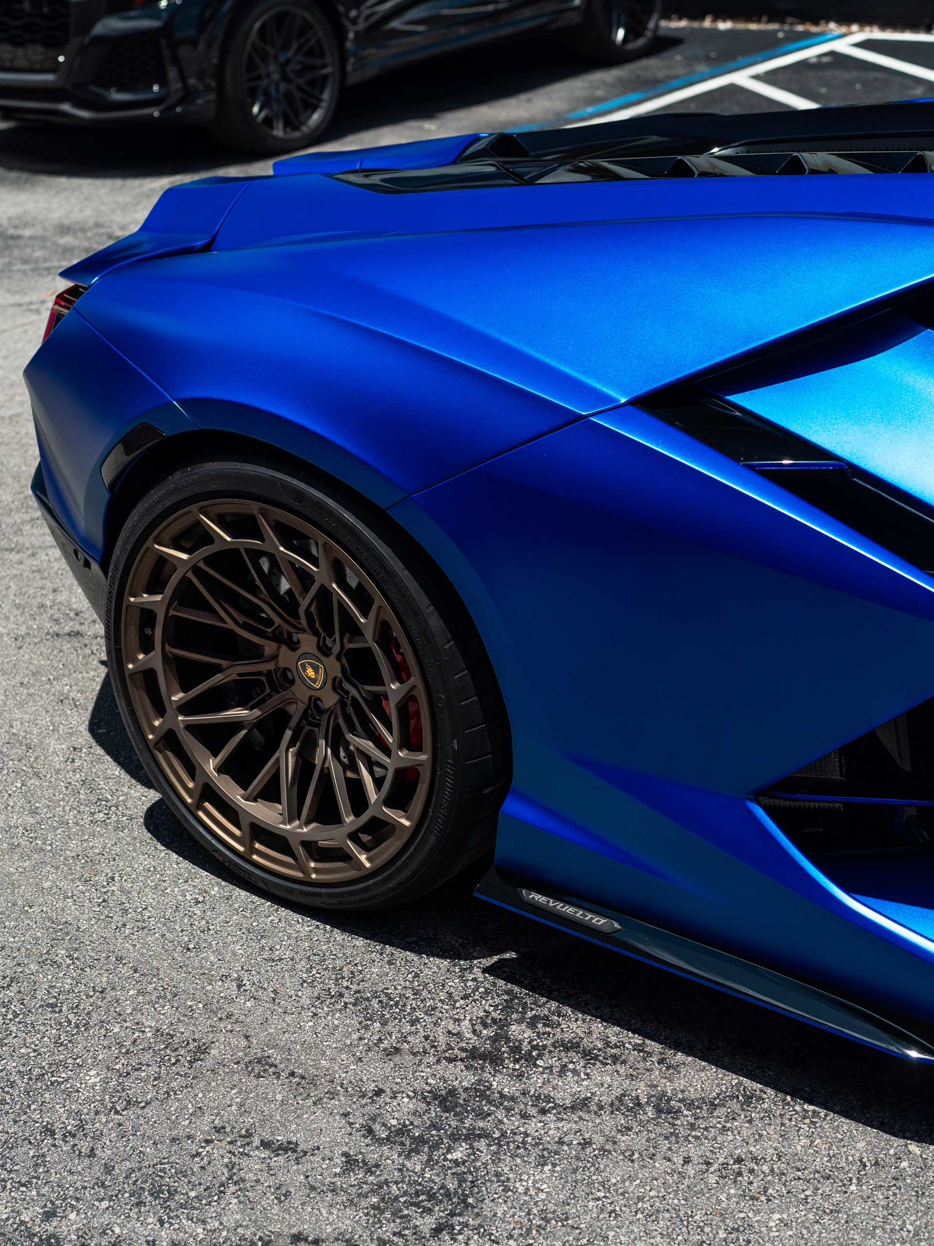 Lamborghini Revuelto | Blu Eleos | on Avant Garde AGL80 | Satin Bronze