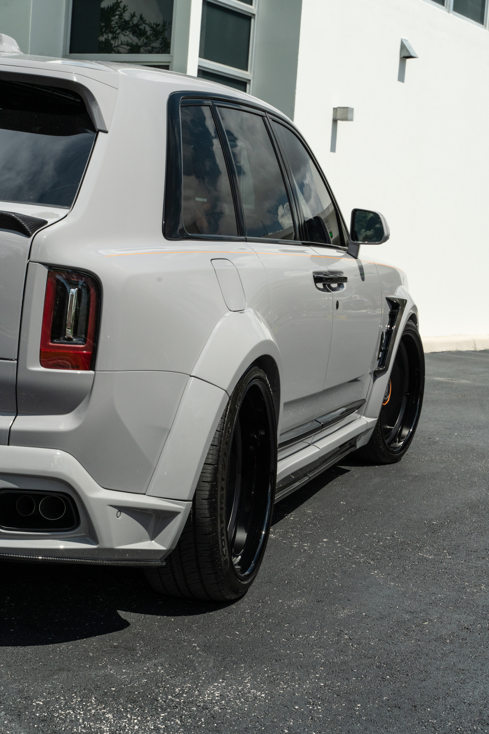 1016 Industries Cullinan Series II | Burnout Gray | on Avant Garde AGL93 | Satin Black