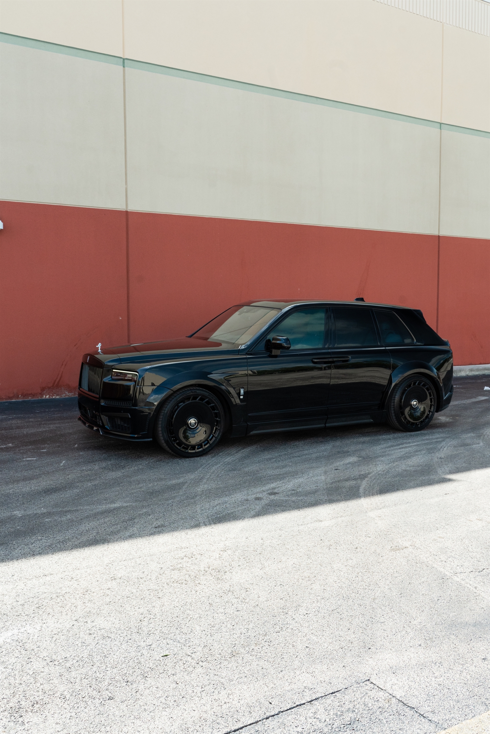 1016 Industries Cullinan Series II | Diamond Black | on Avant Garde SRX-04 | Gloss Black