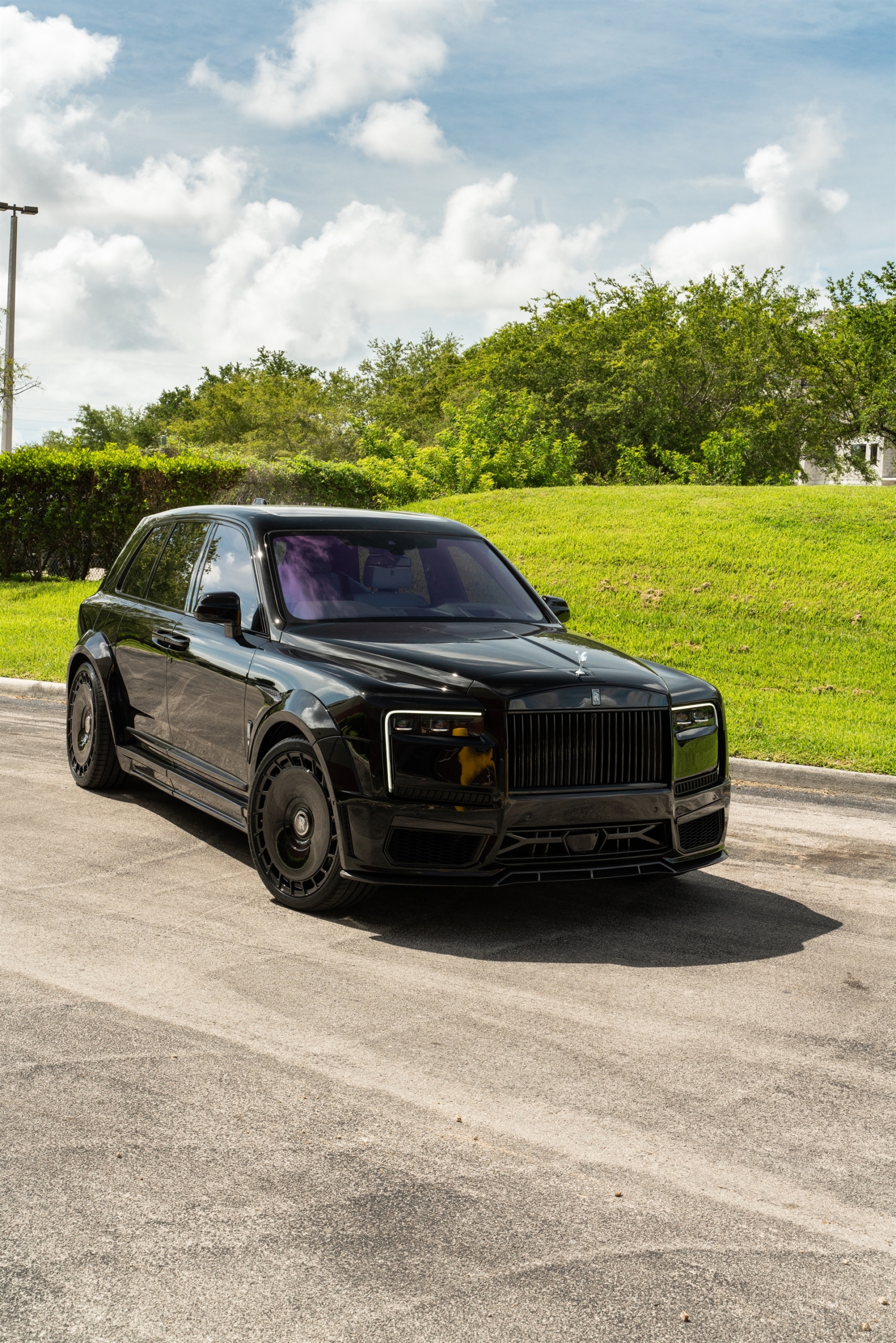 1016 Industries Cullinan Series II | Diamond Black | on Avant Garde SRX-04 | Gloss Black