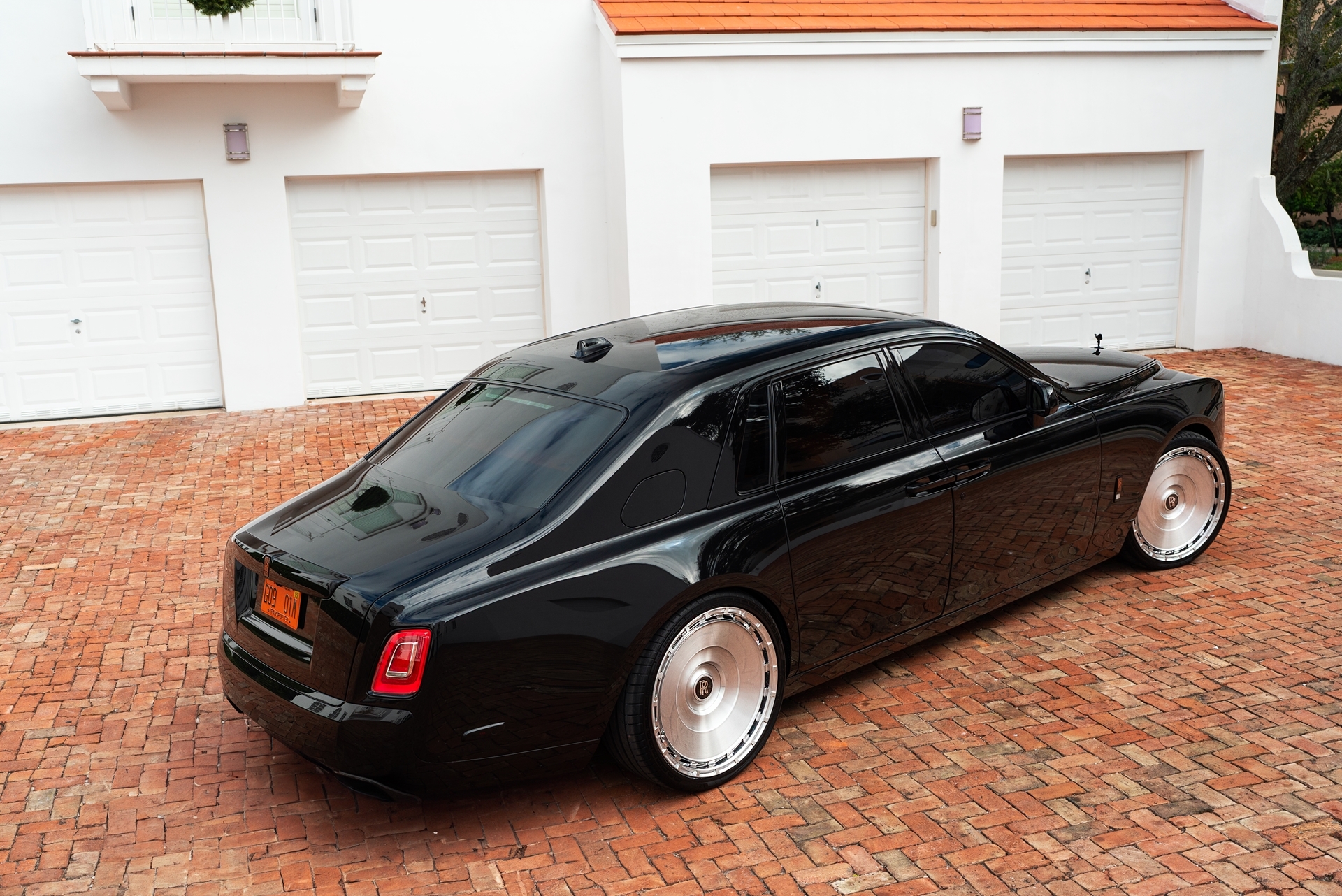 Rolls Royce Phantom | Diamond Black | on Novitec SP3 | Brushed Clear