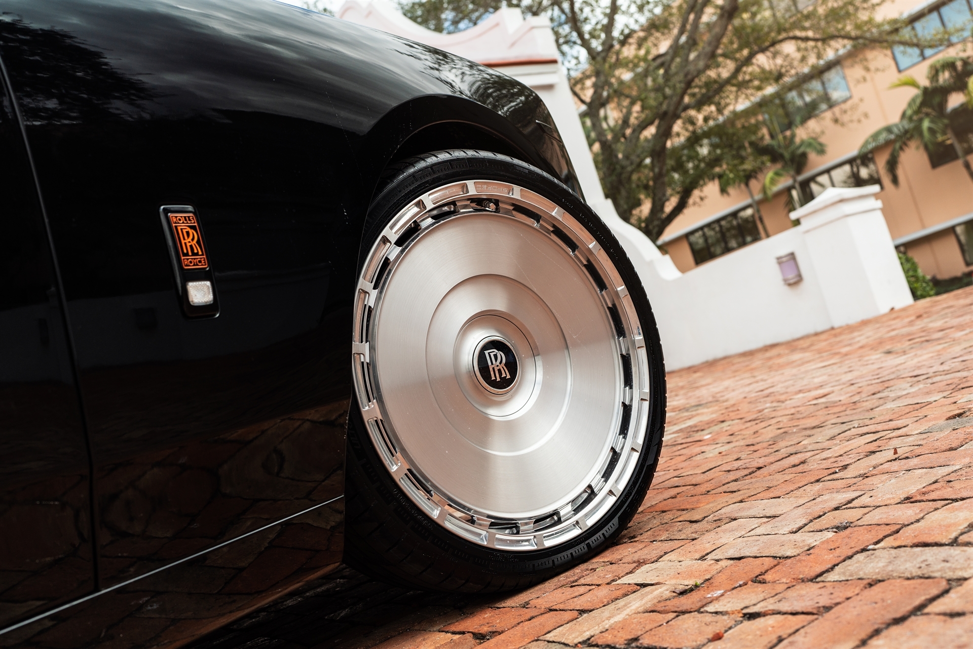 Rolls Royce Phantom | Diamond Black | on Novitec SP3 | Brushed Clear