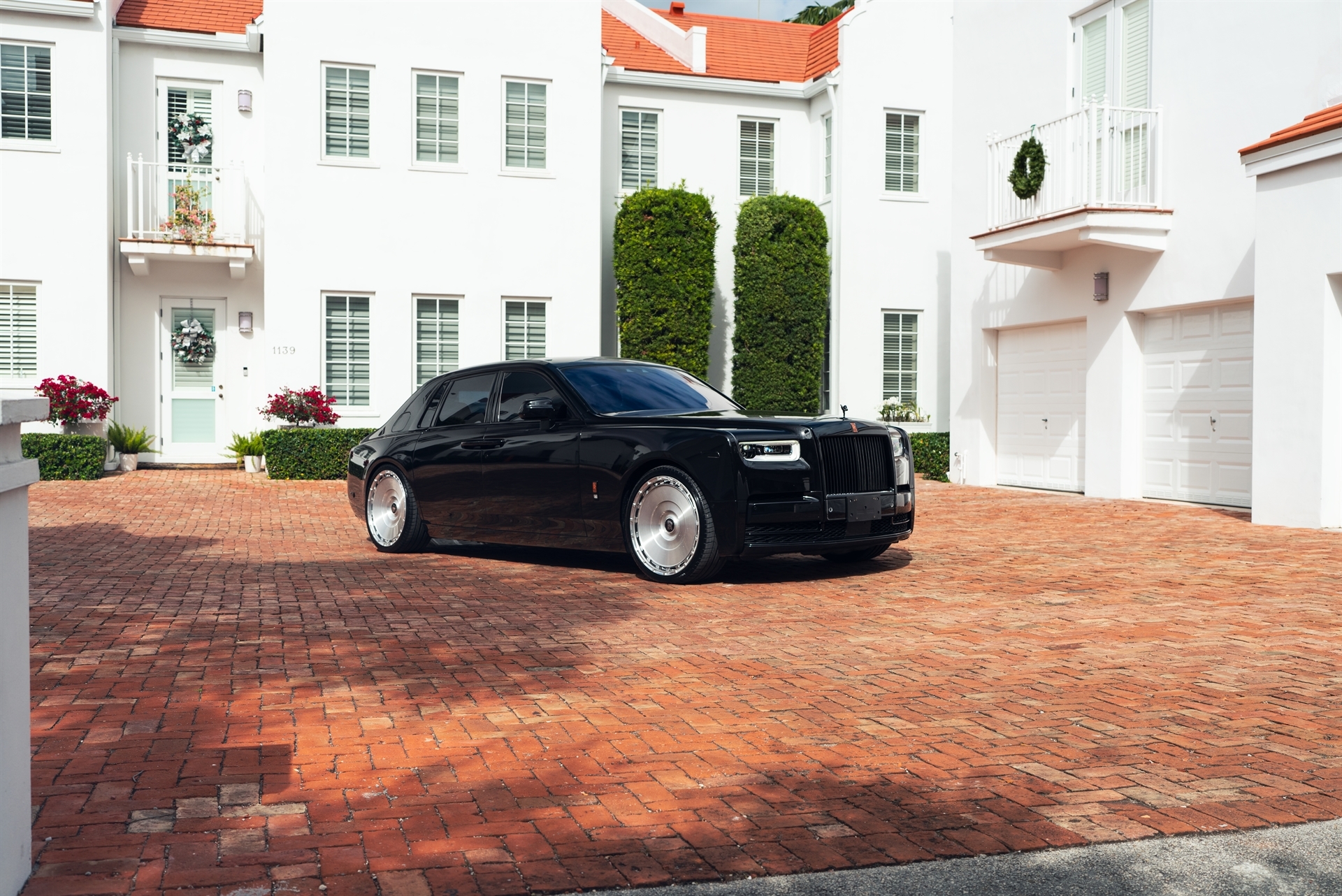 Rolls Royce Phantom | Diamond Black | on Novitec SP3 | Brushed Clear