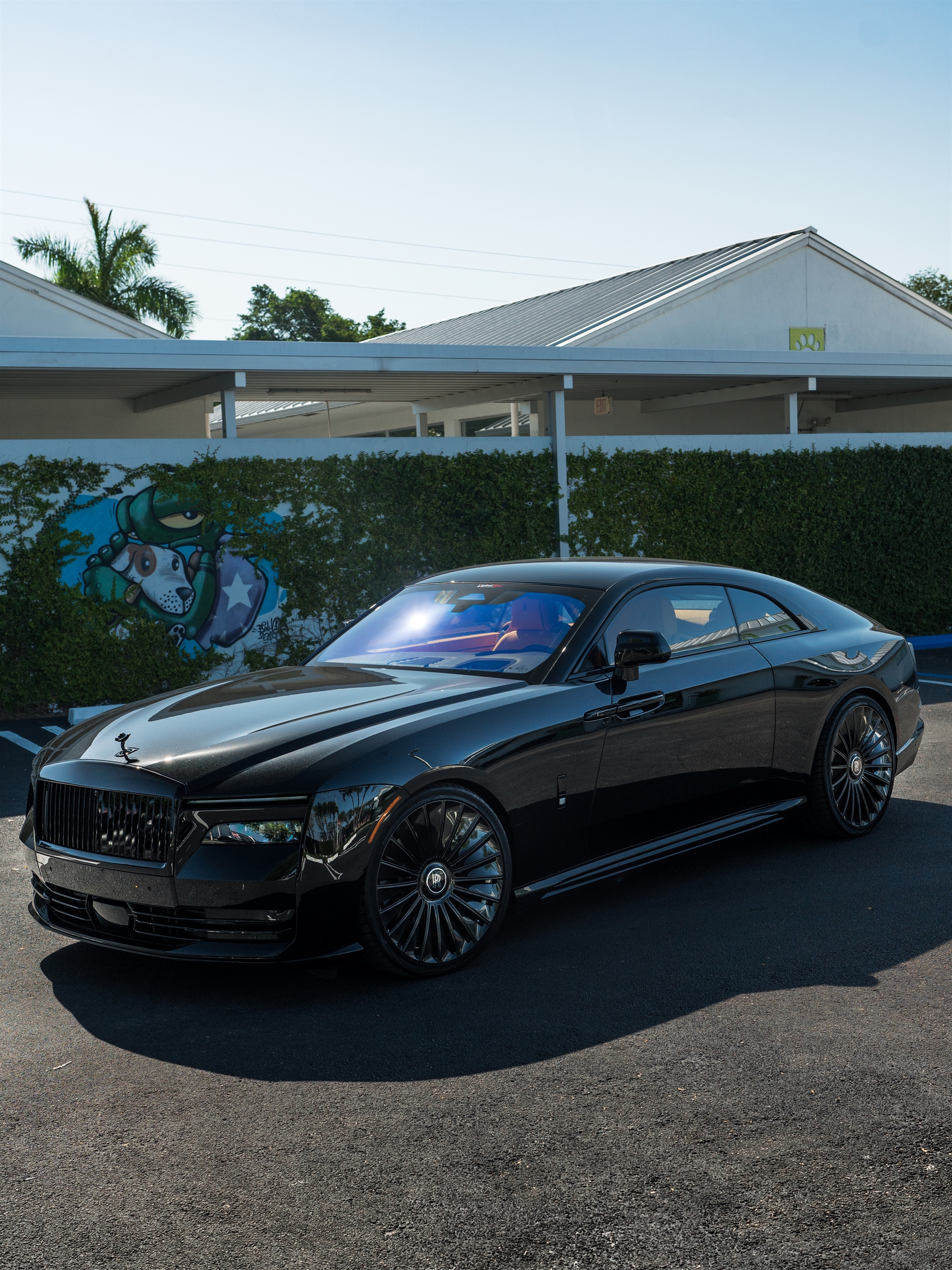 a Rolls Royce Spectre | 1886 G100