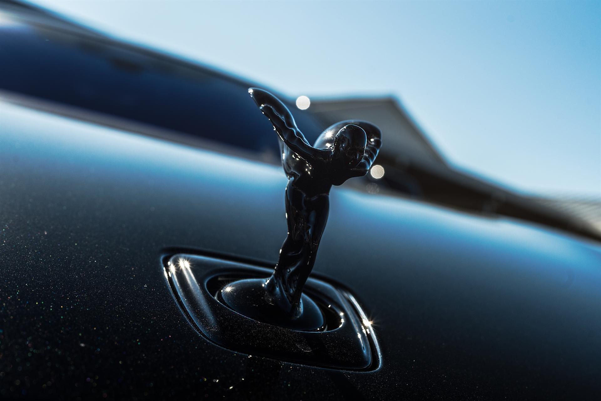 a Rolls Royce Spectre | 1886 G100