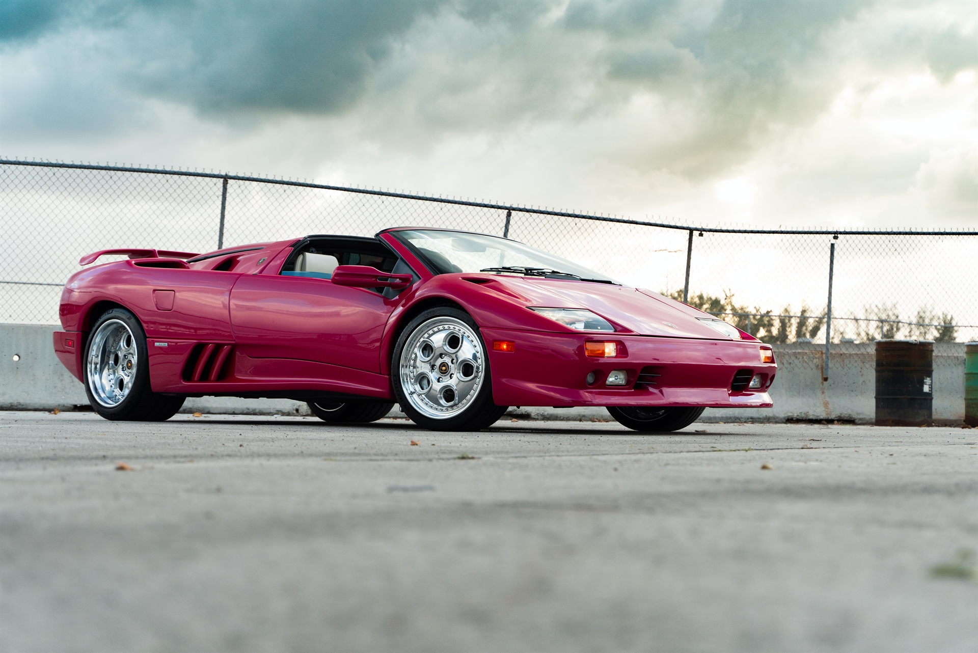 Lamborghini Diablo VT on 1886 Wheels