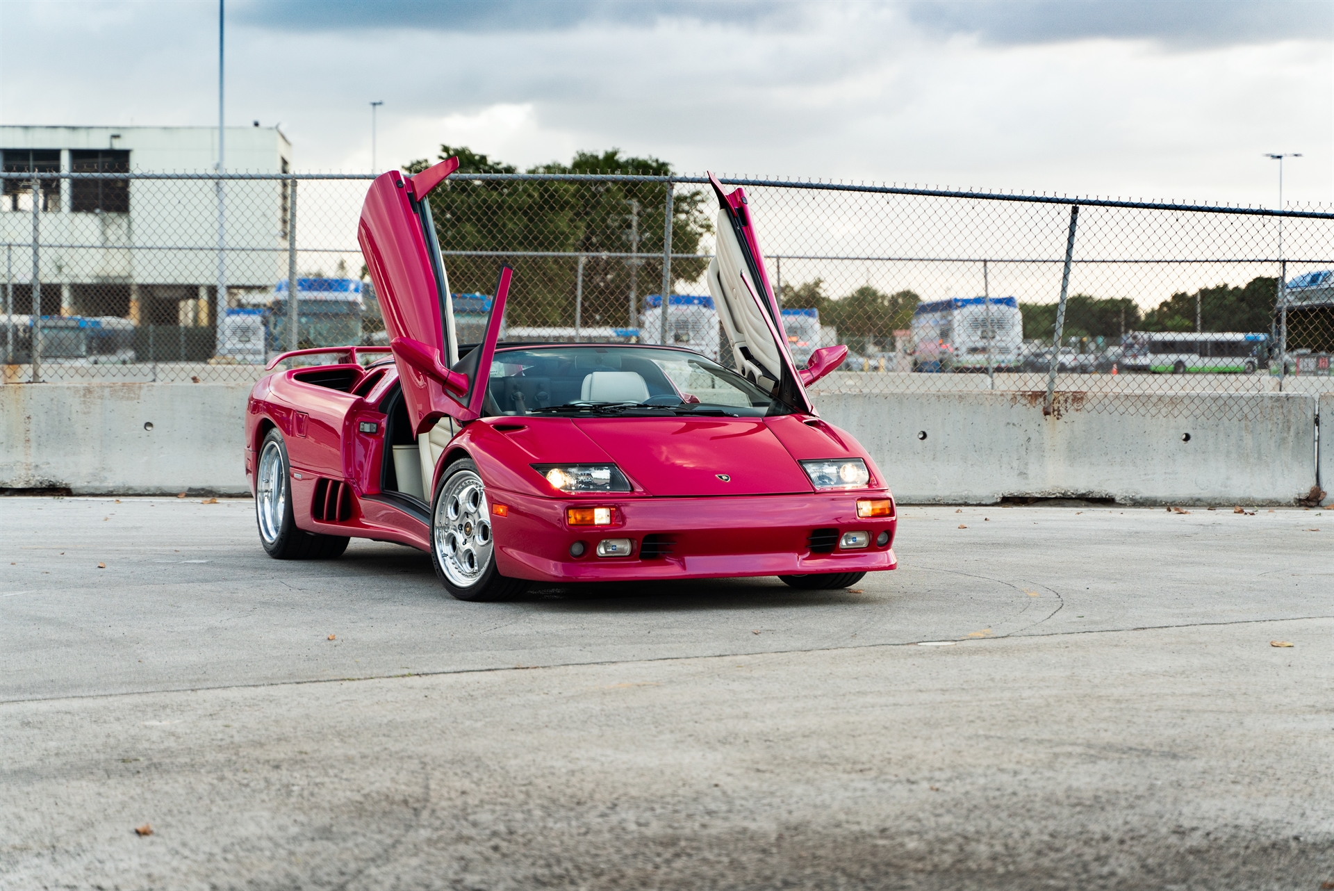 Lamborghini Diablo VT on 1886 Wheels